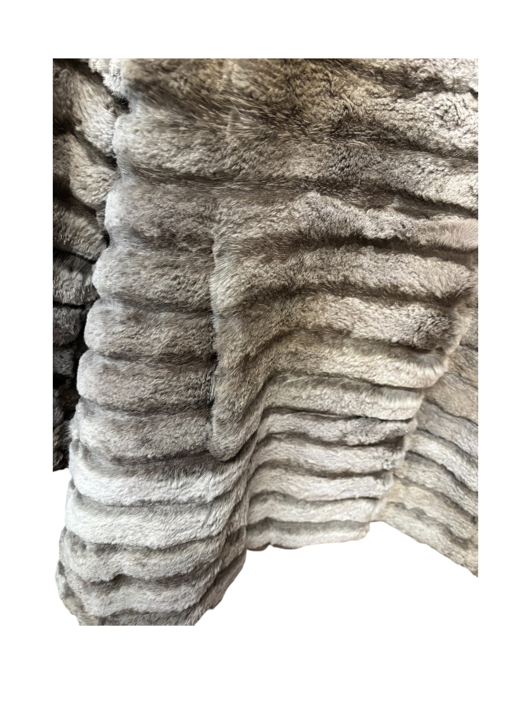 Gifu Mouhi Grey Rabbi Fur Coat