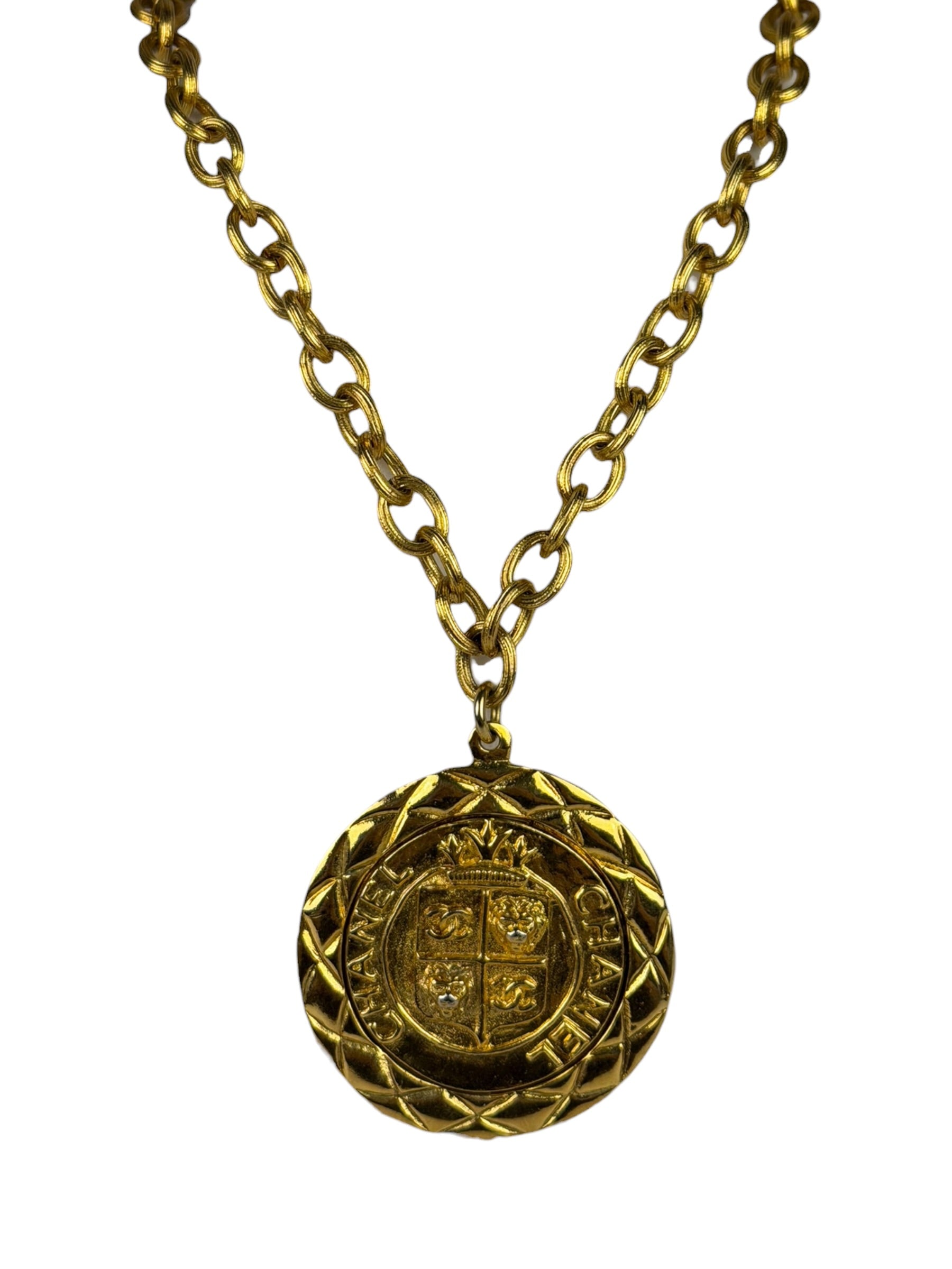Chanel CC/Lion Logo Chain Pendant Necklace