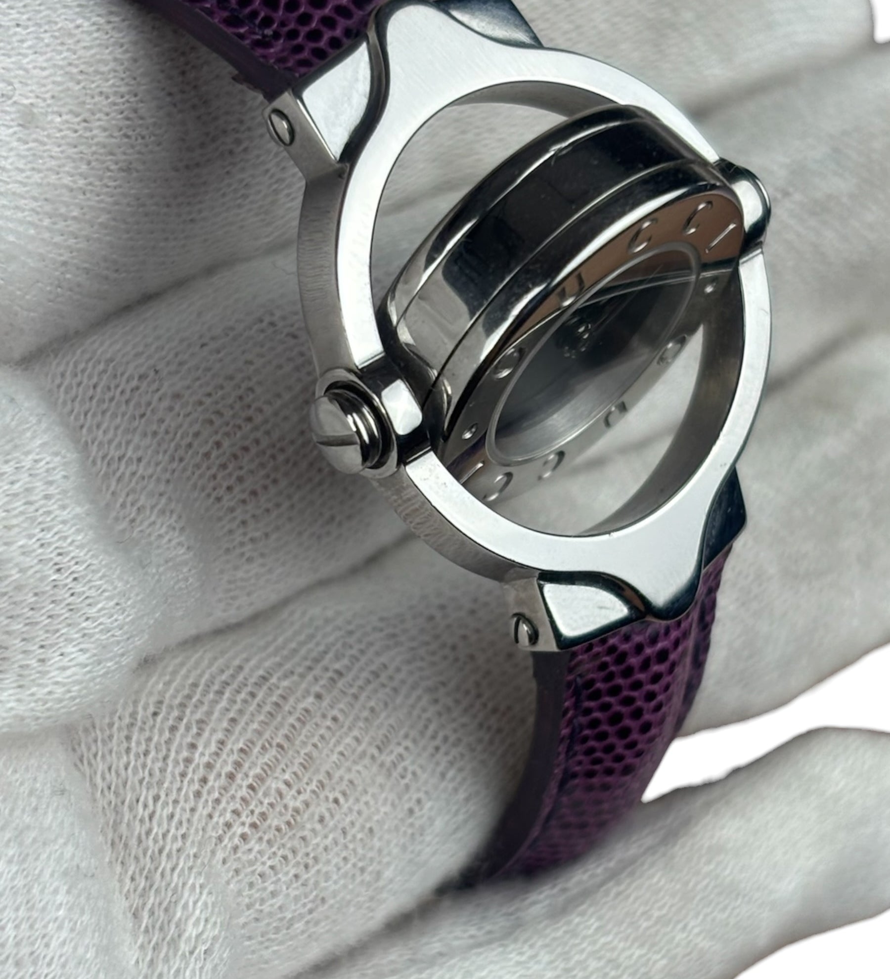 Gucci 6600L Turn Face Purple Leather Strap