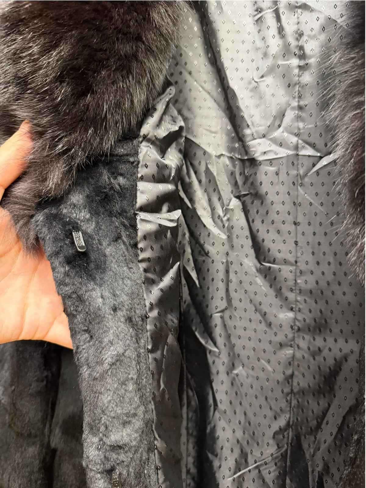 Vintage Black Horizontally-Tiered Beaver/Fox Fur Trim Mid-Length