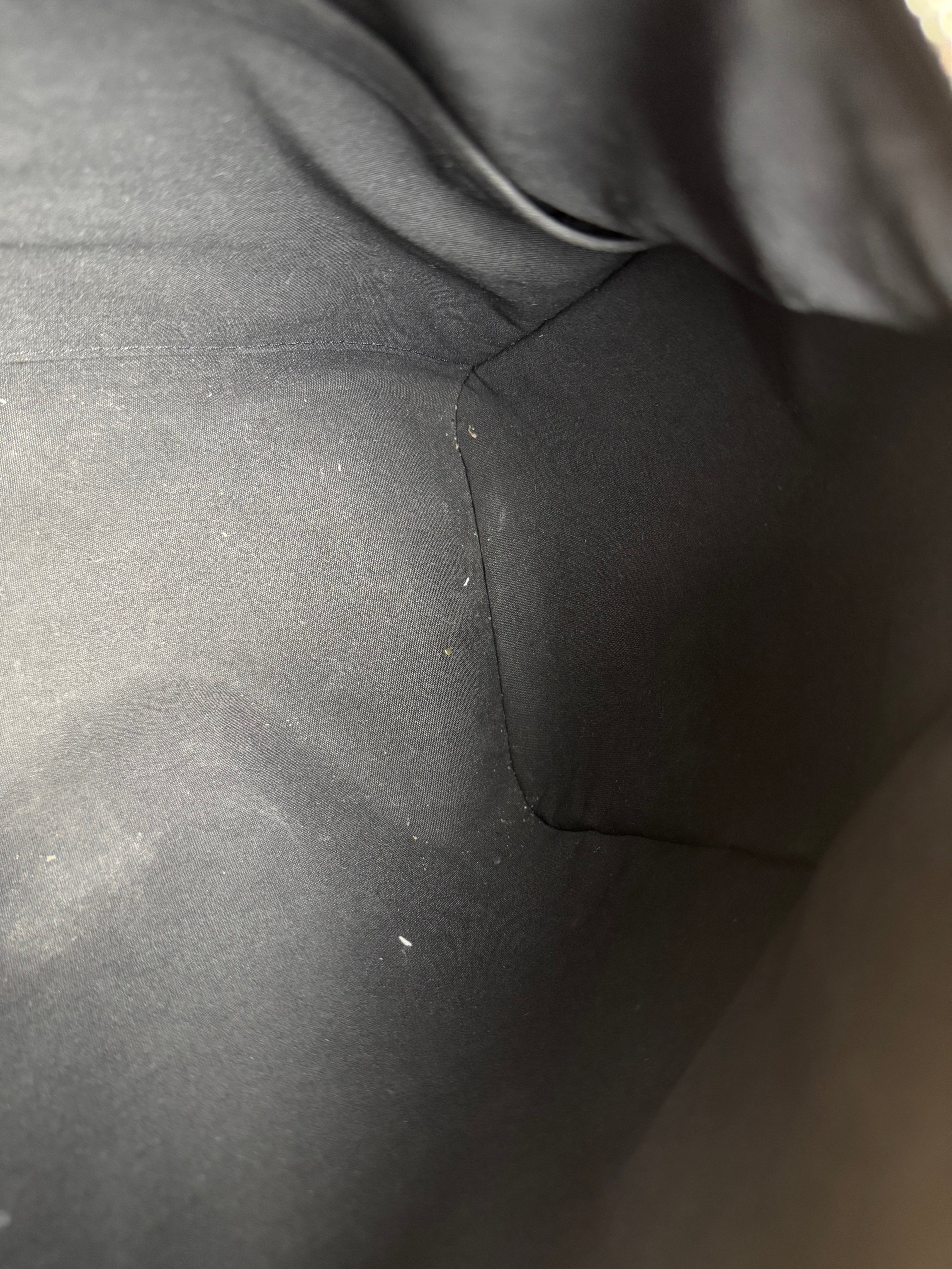 Louis Vuitton Black Epi Speedy 25