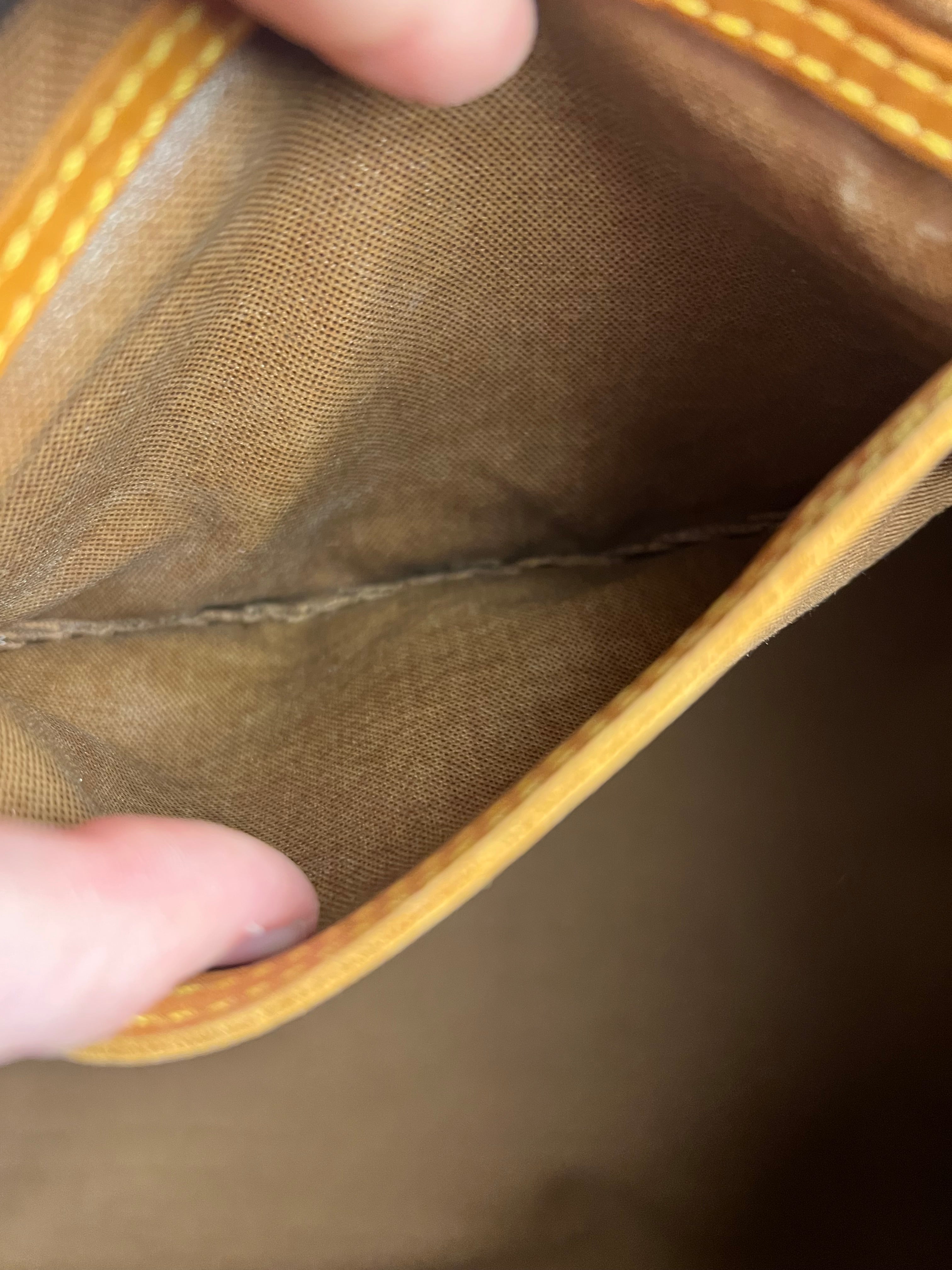 Louis Vuitton Monogram Speedy 35