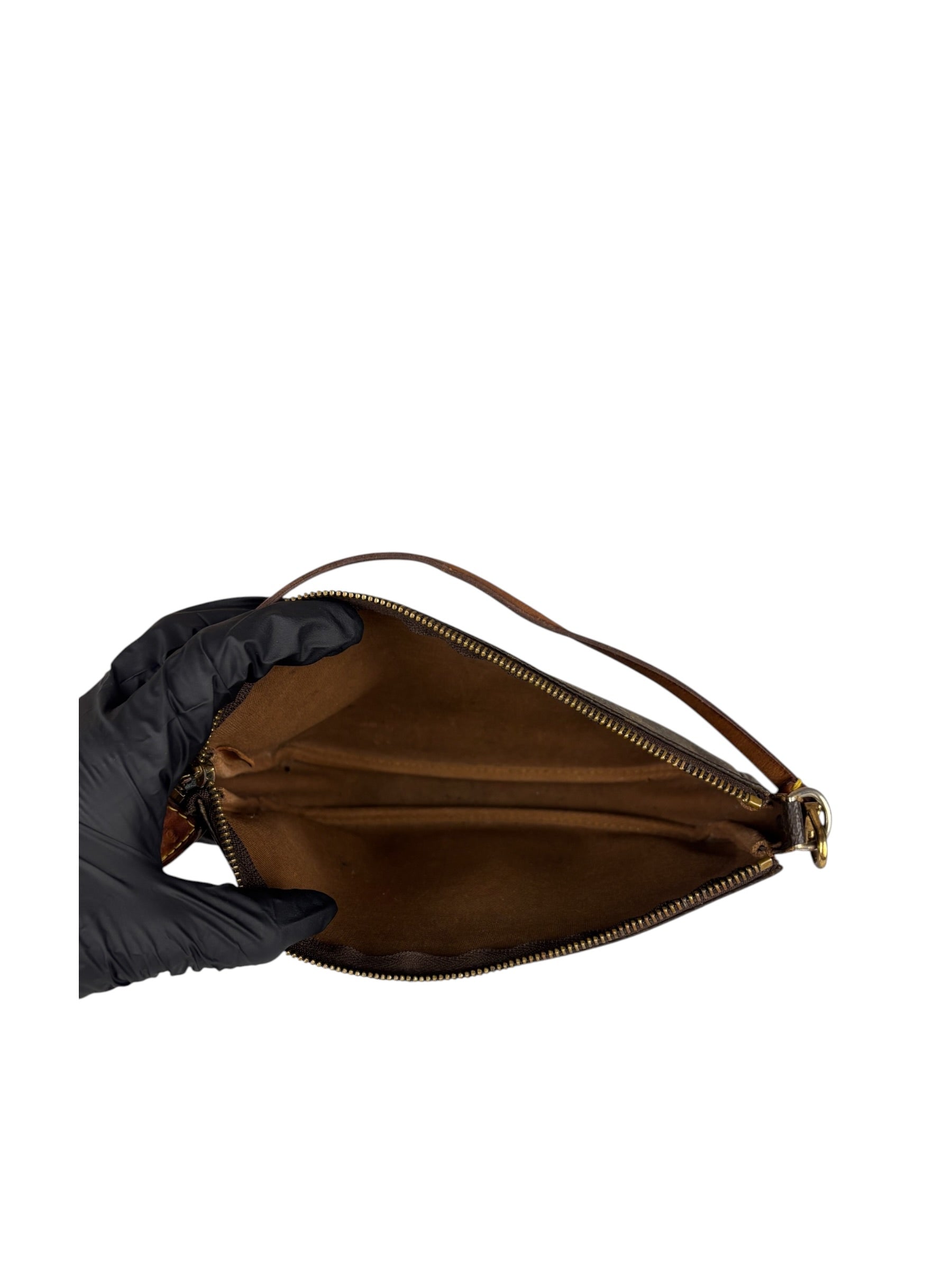 Louis Vuitton Monogram Pochette Broken Zip