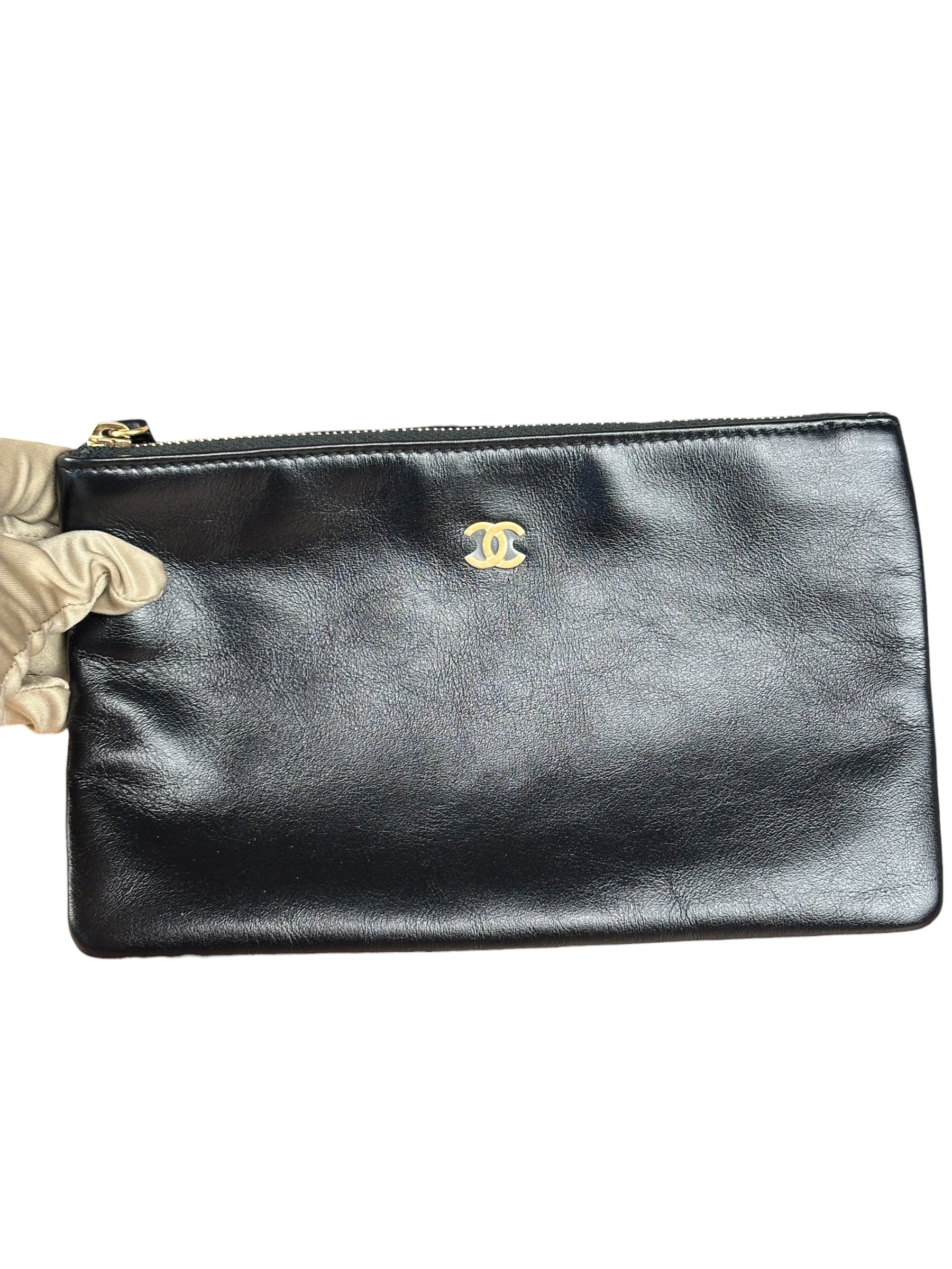 Chanel Black Quilted Leather 22 Chain Hobo Bag 2021