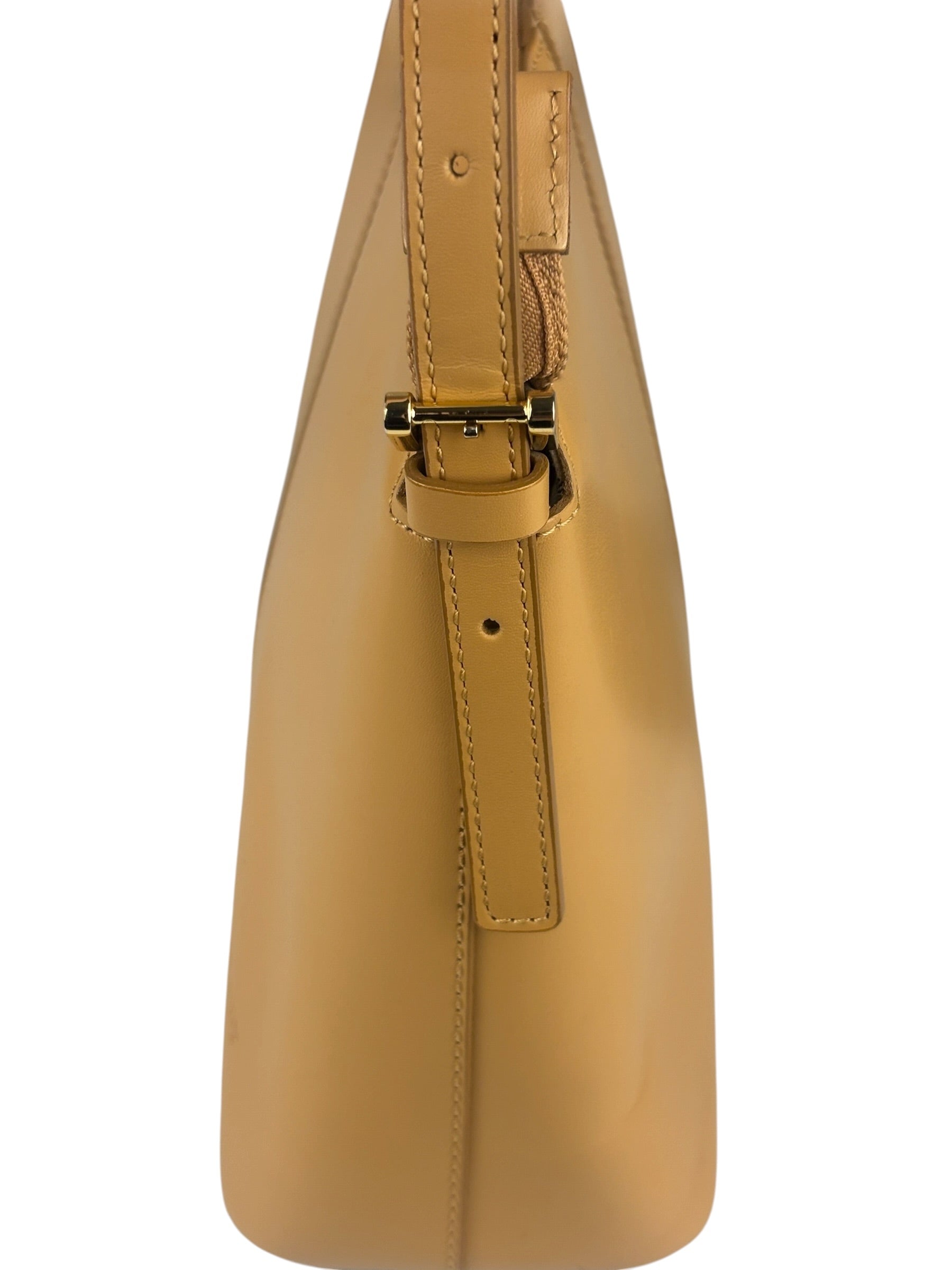 Burberry Vintage Beige Leather Shoulder Bag