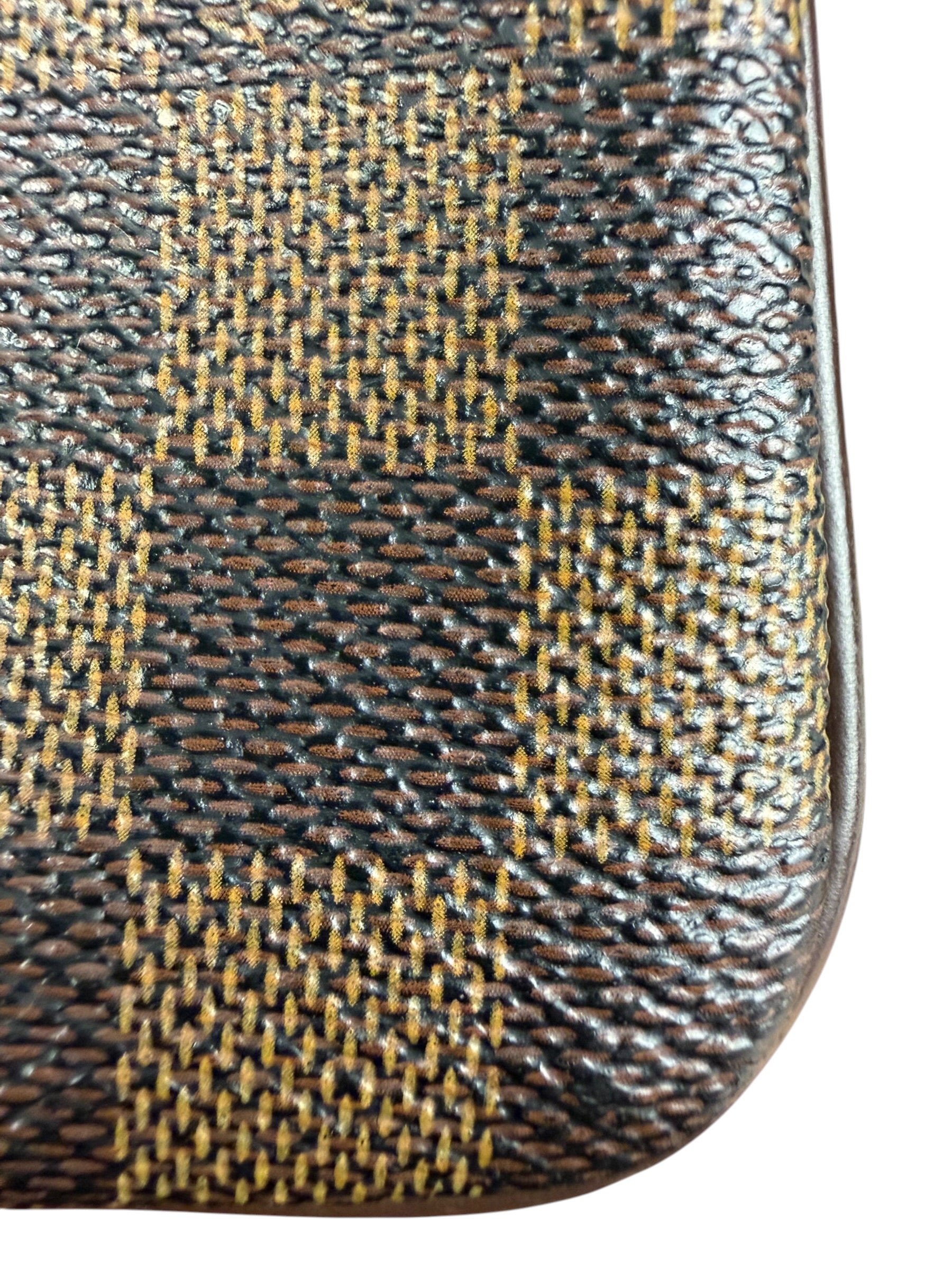 Louis Vuitton Damier Ebene Neverfull Pochette