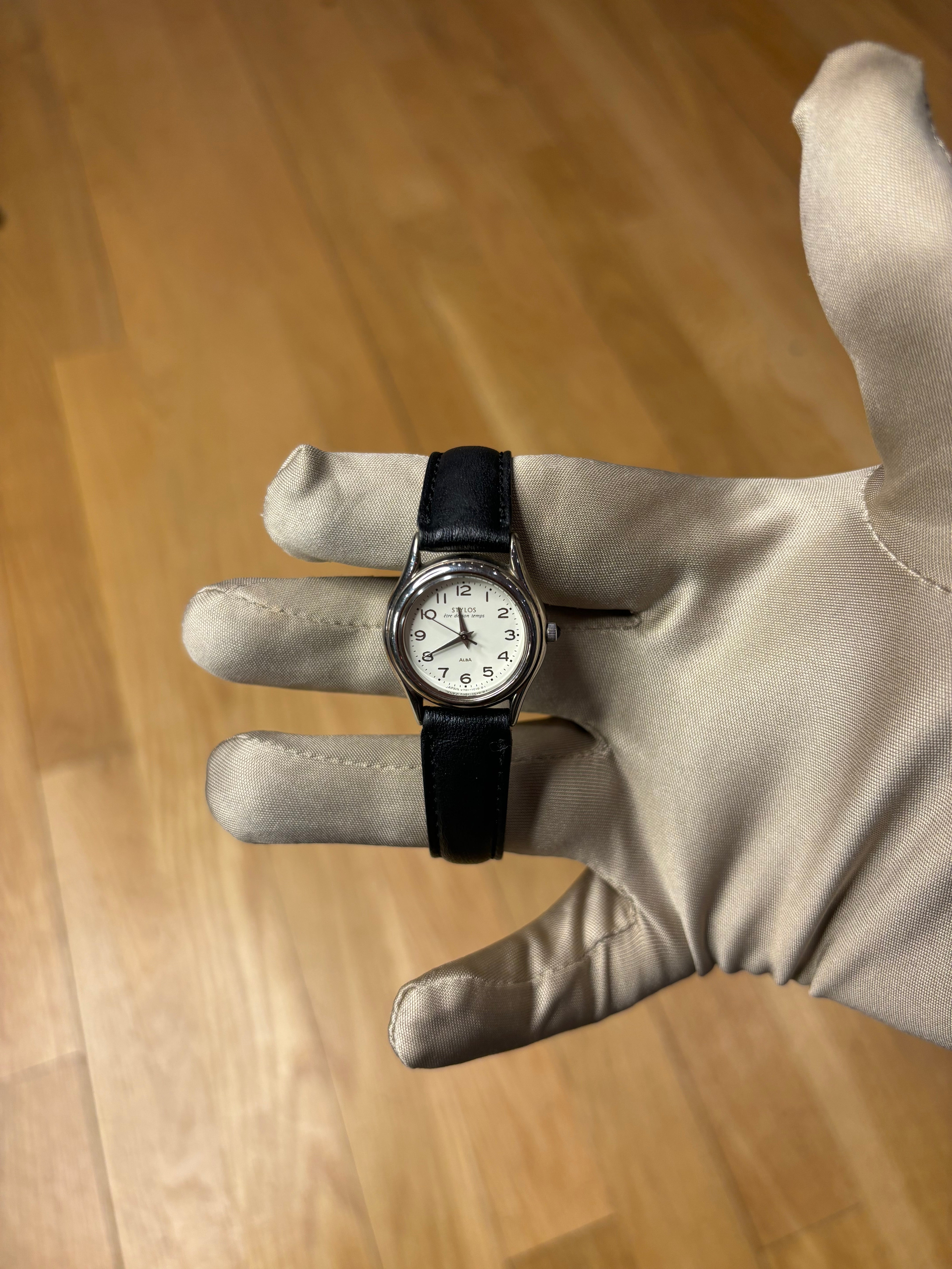 Alba Styla White Dial Black Leather Strao