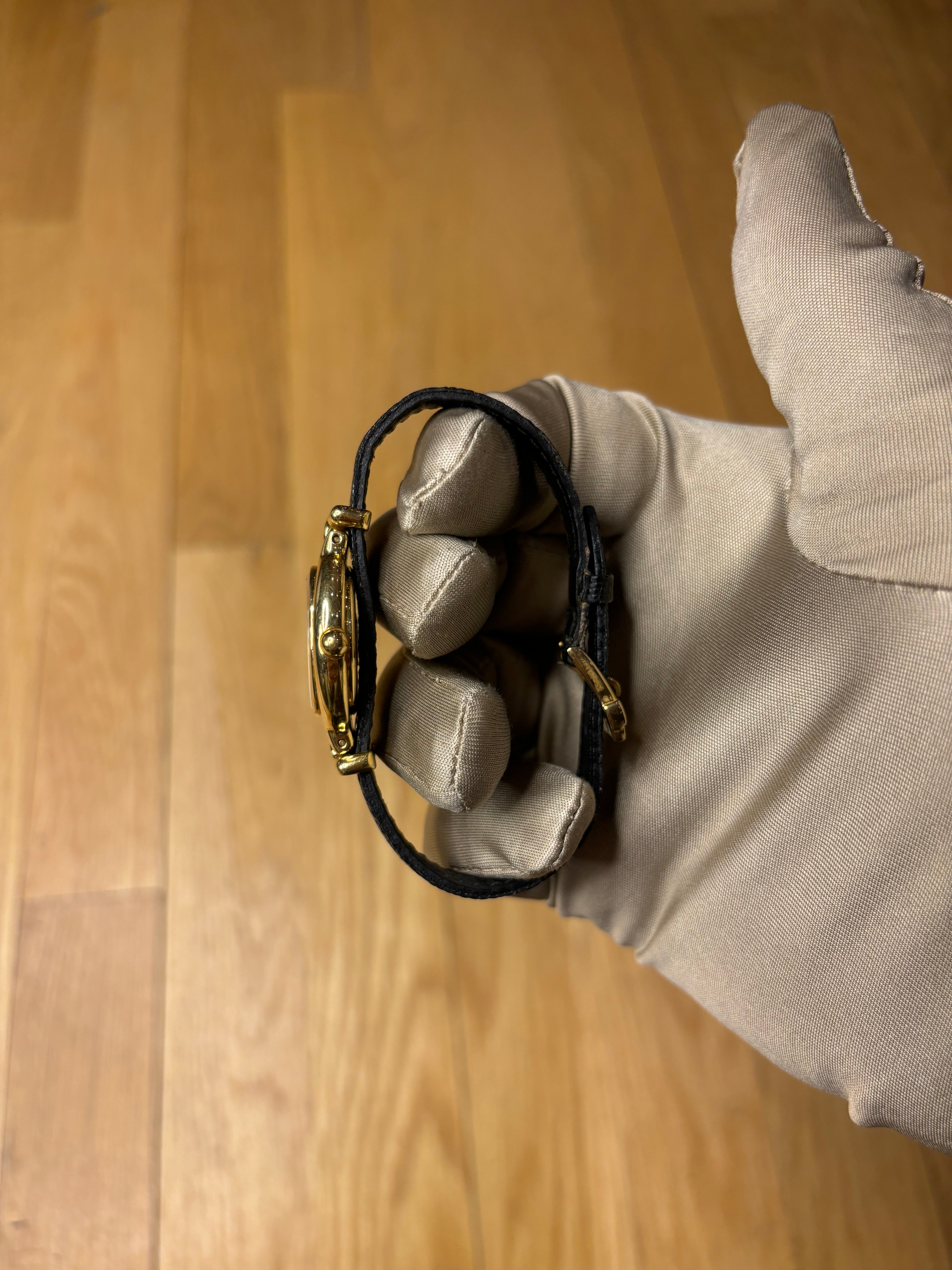 Fendi Oval Silver Dial Gold Plated Interchangeable Bands