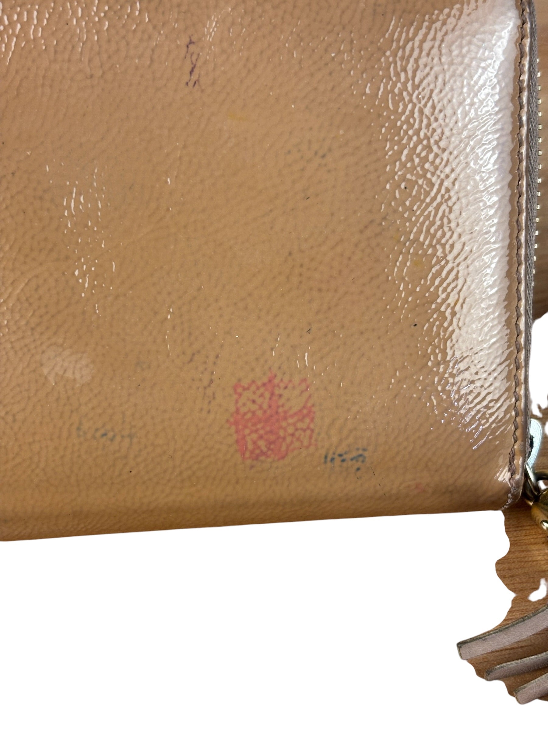 Gucci Interlocking GG Patent Zip Wallet