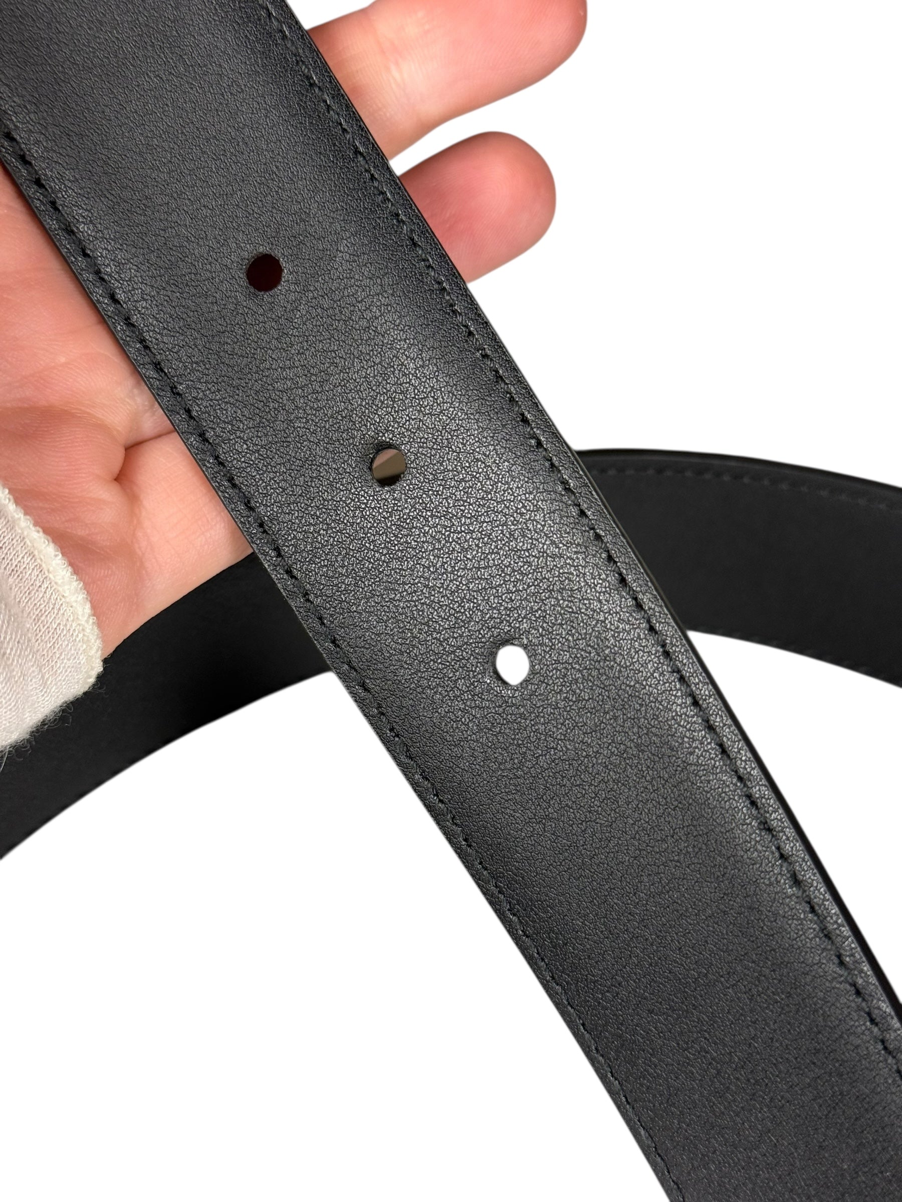 Gucci Black Leather Gold Buckle Belt