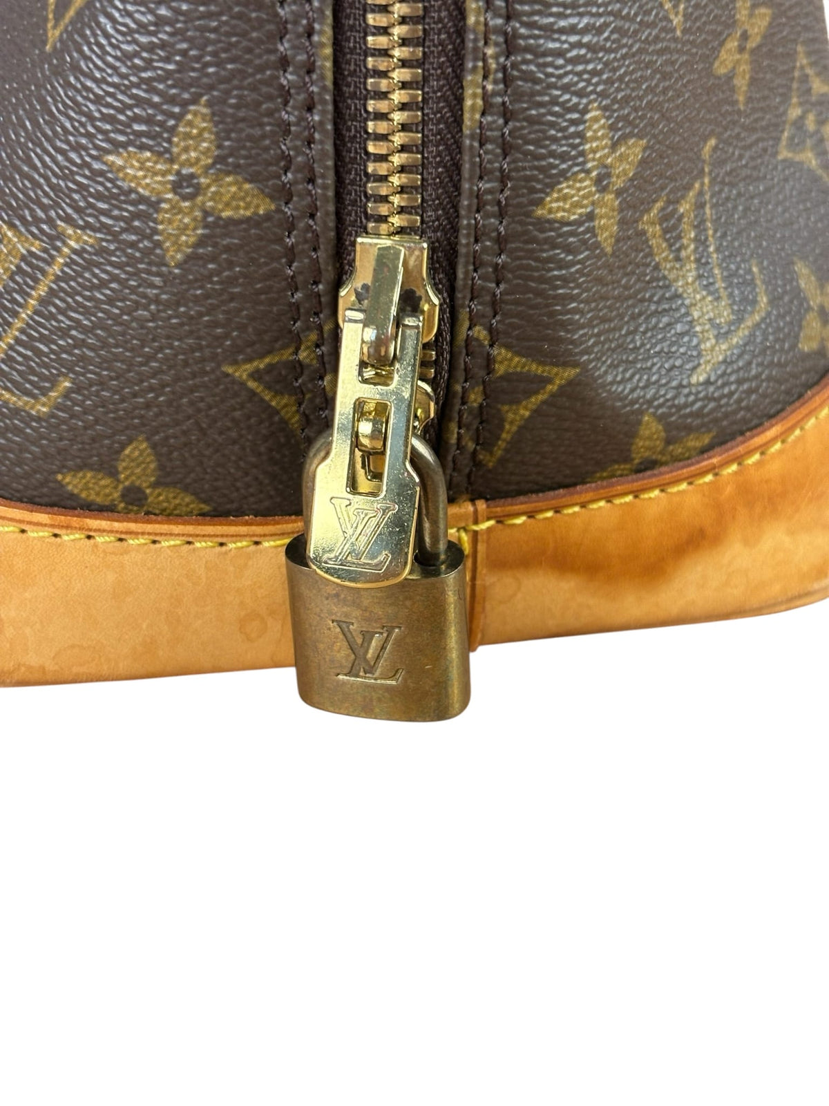 Louis Vuitton Monogram Alma Handbag PM