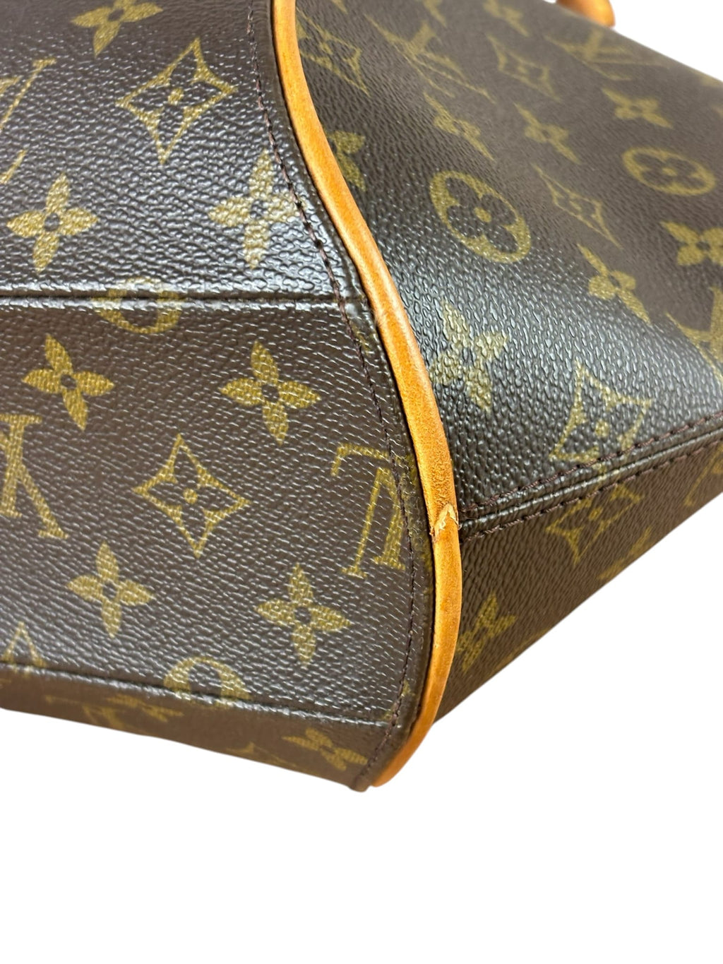 Louis Vuitton Monogram Ellipse Handbag