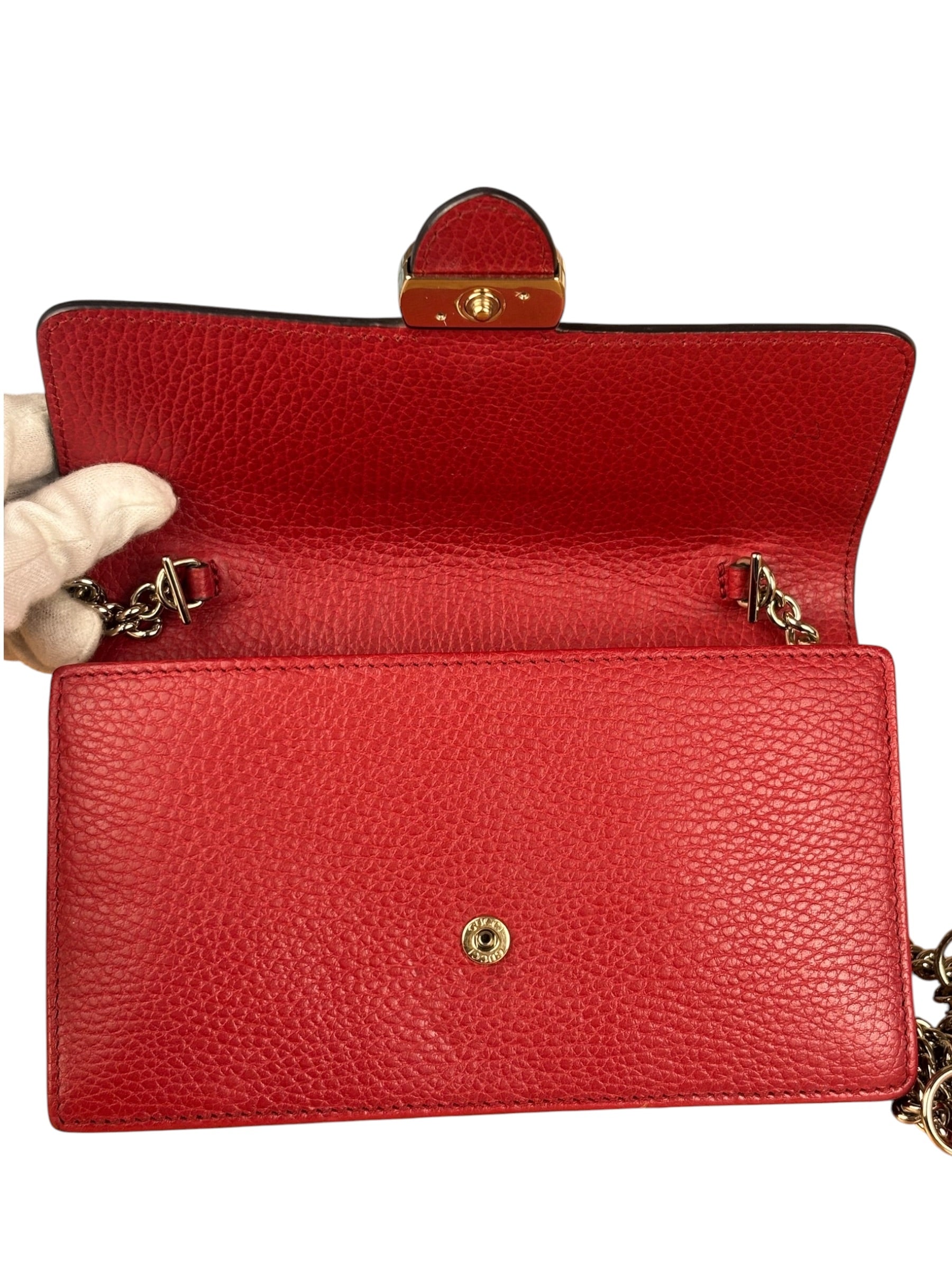 Gucci Red Interlocking G Wallet on Chain