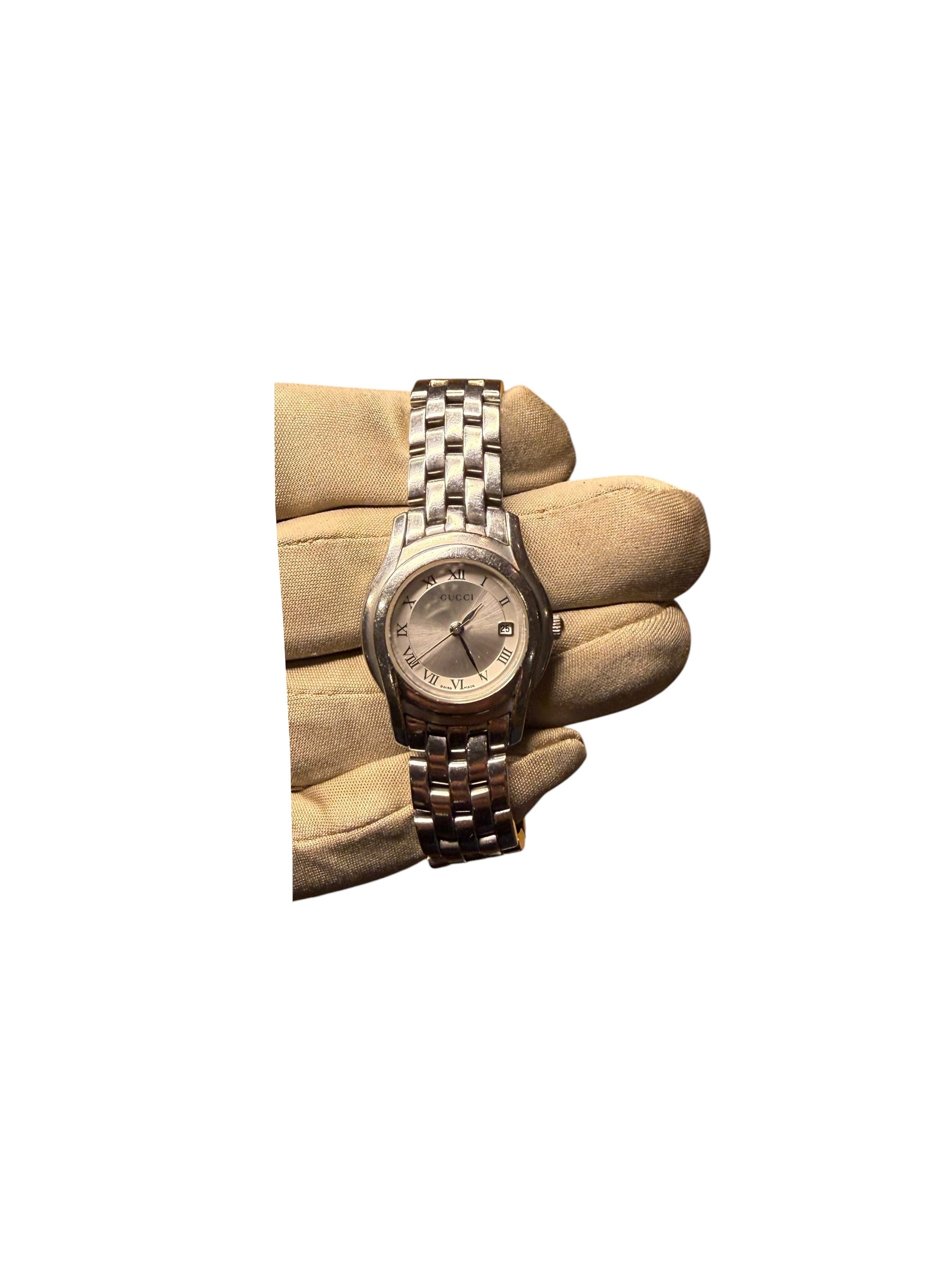 Gucci 5500L Silver Roman Dial
