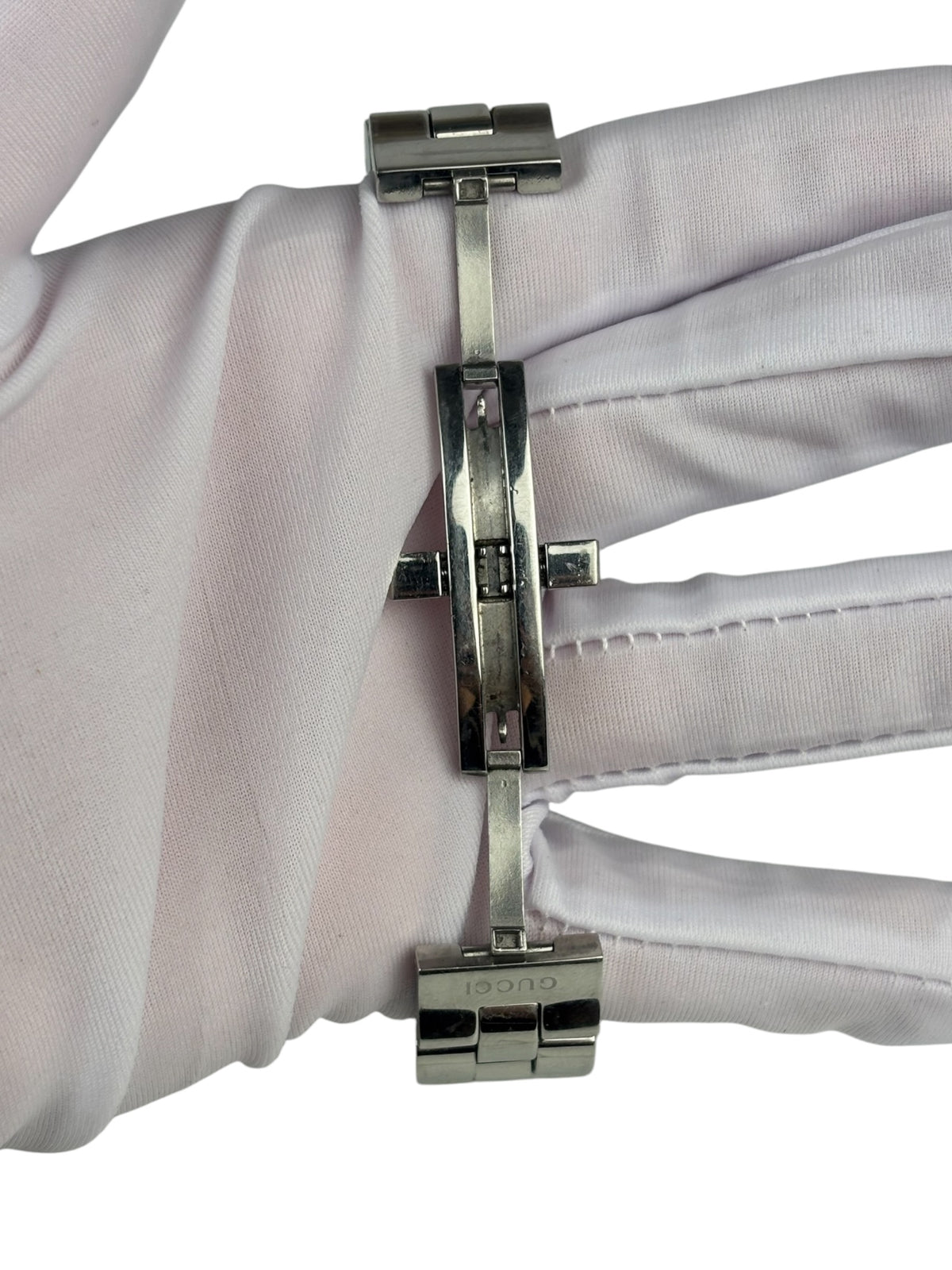 Gucci 2305L Silver Dial Stainless Chain Band