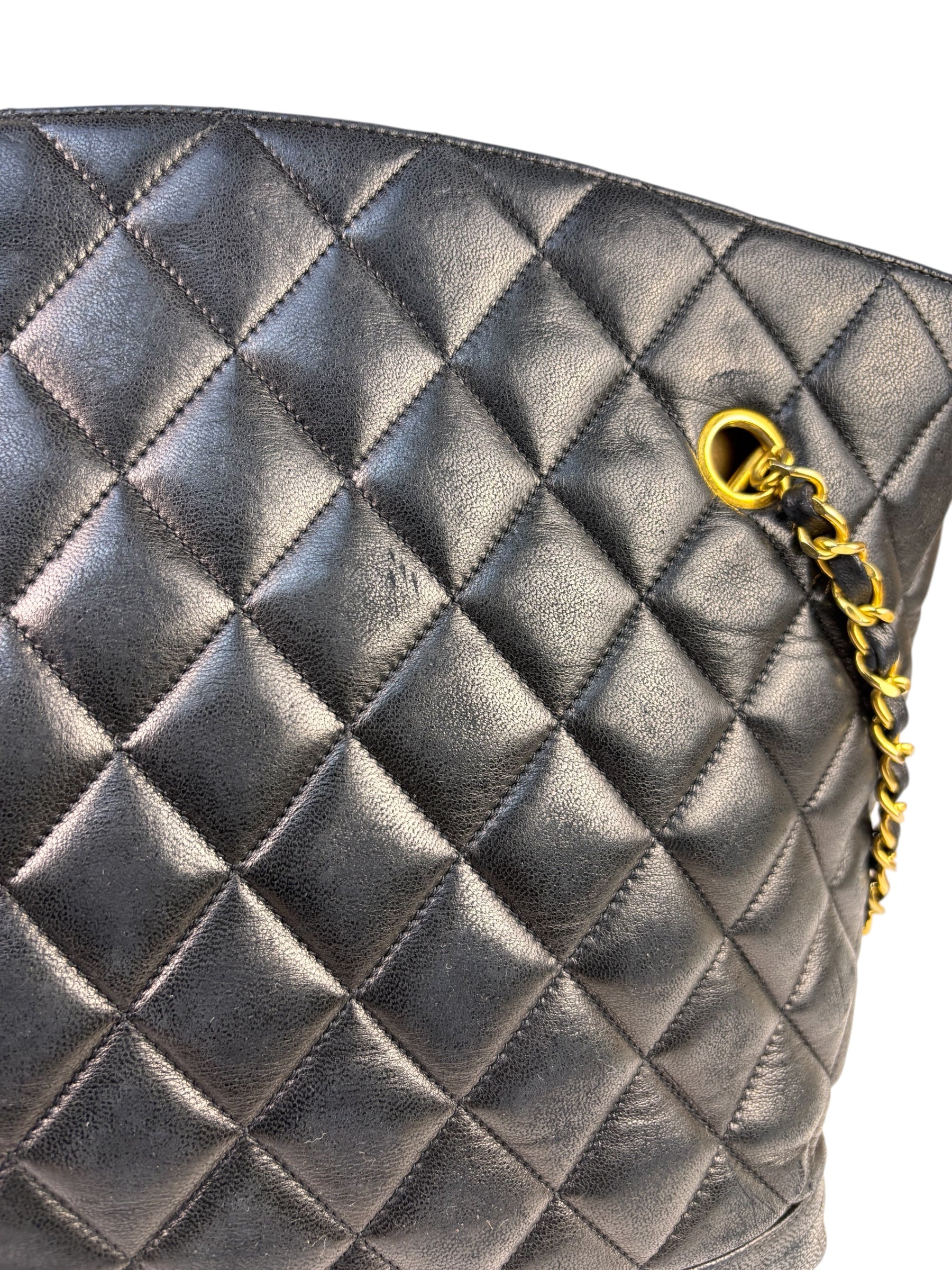 Chanel Vintage Black Quilted Lambskin Chain Shoulder Bag 1989