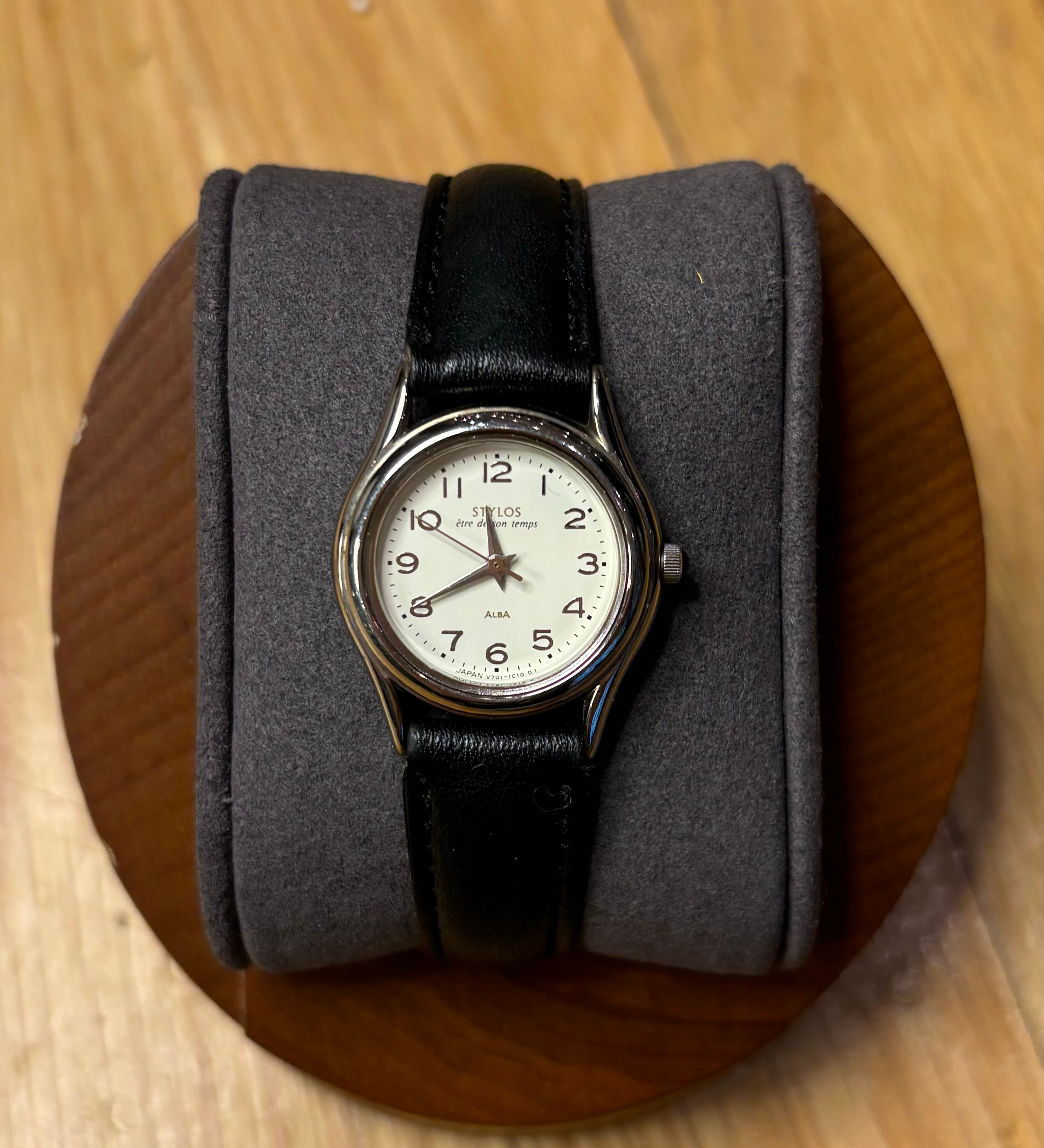 Alba Styla White Dial Black Leather Strao