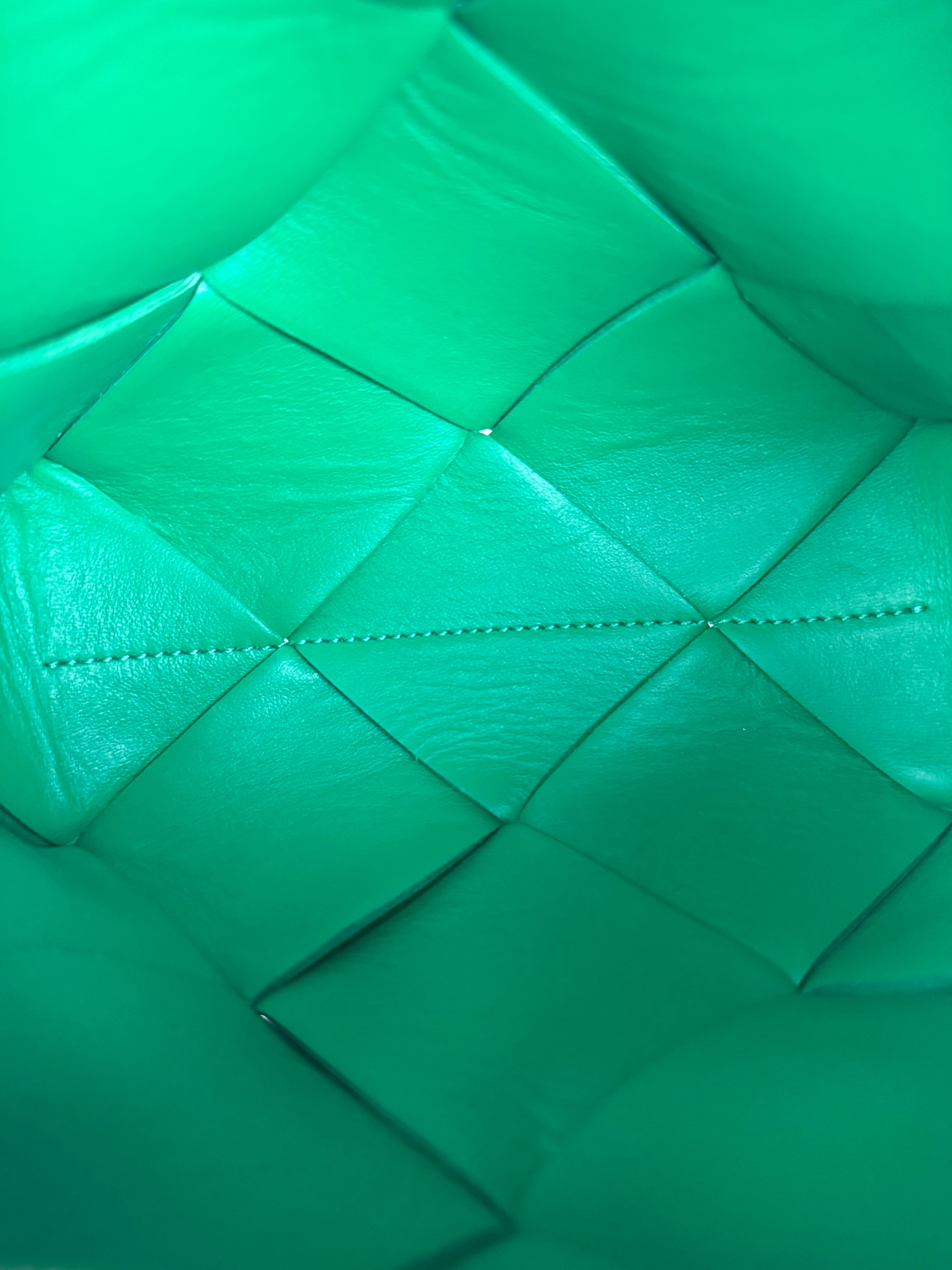 Bottega Veneta Small Green Intrecciato Cassette Camera Bag