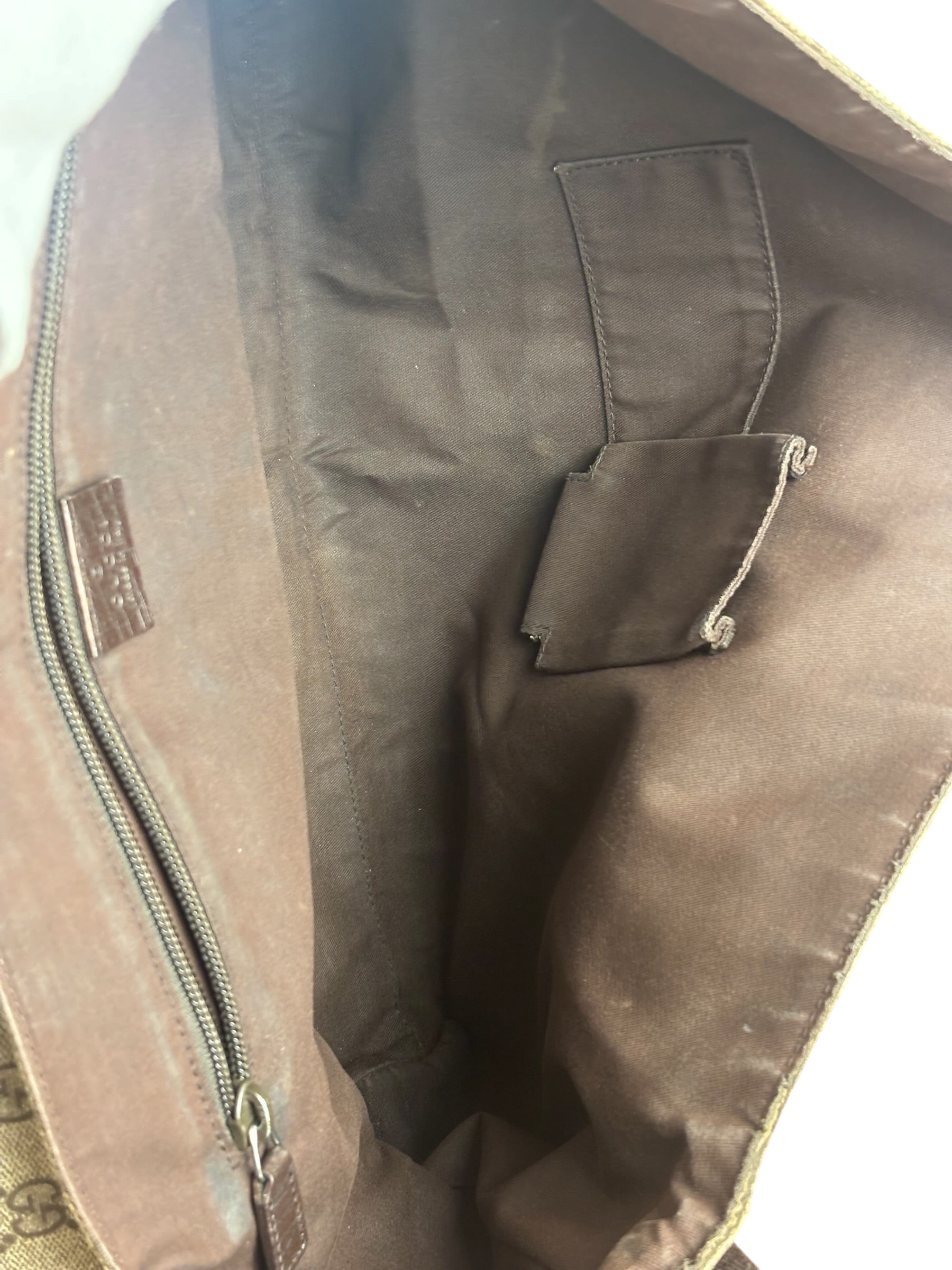 Gucci GG Supreme Messenger Bag