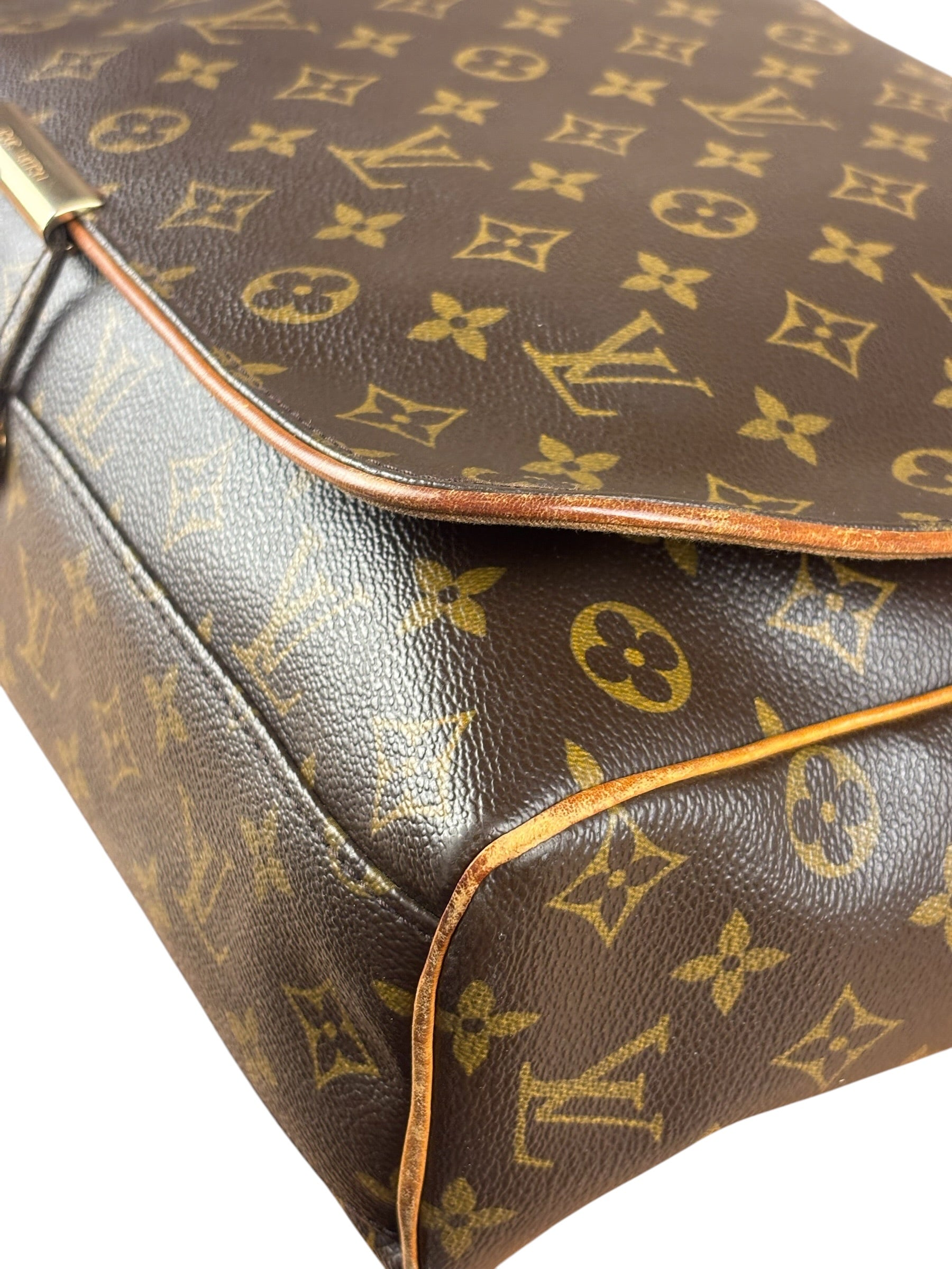 Louis Vuitton Monogram Messenger Bag