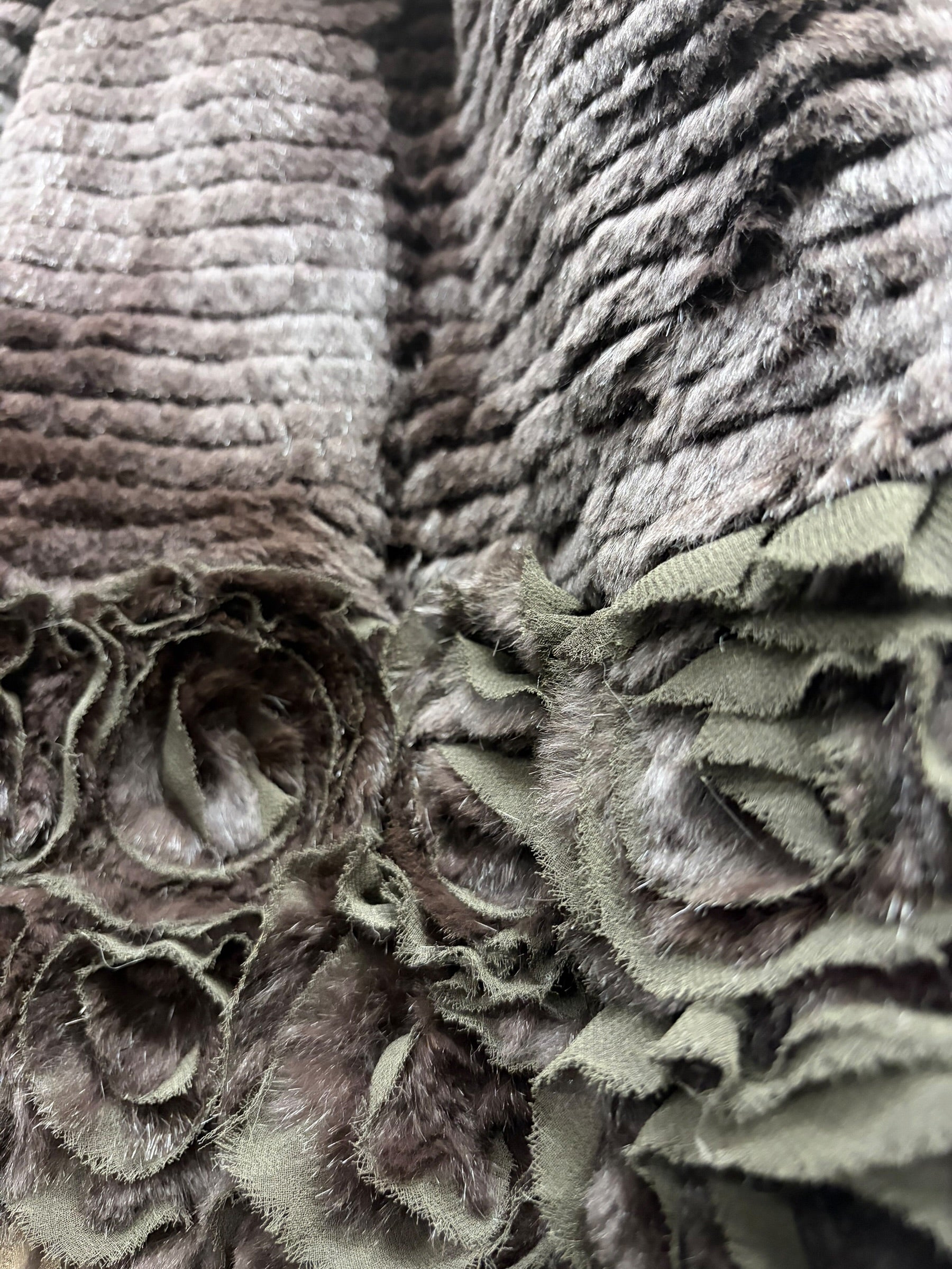 Vintage Brown Fox Fur Trim Vertical Stripped Sheared Beaver Flowers Boarder Coat