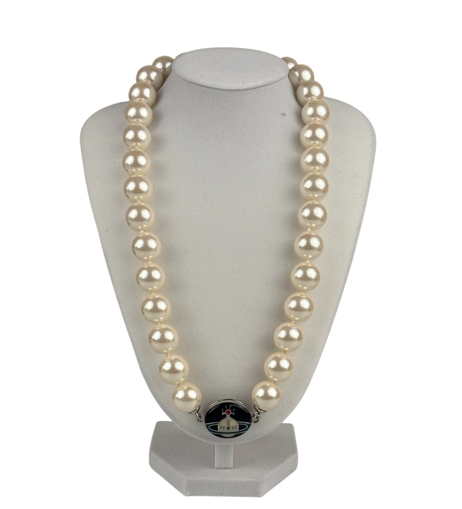 Vivienne Westwood Loelia Pearl Necklace