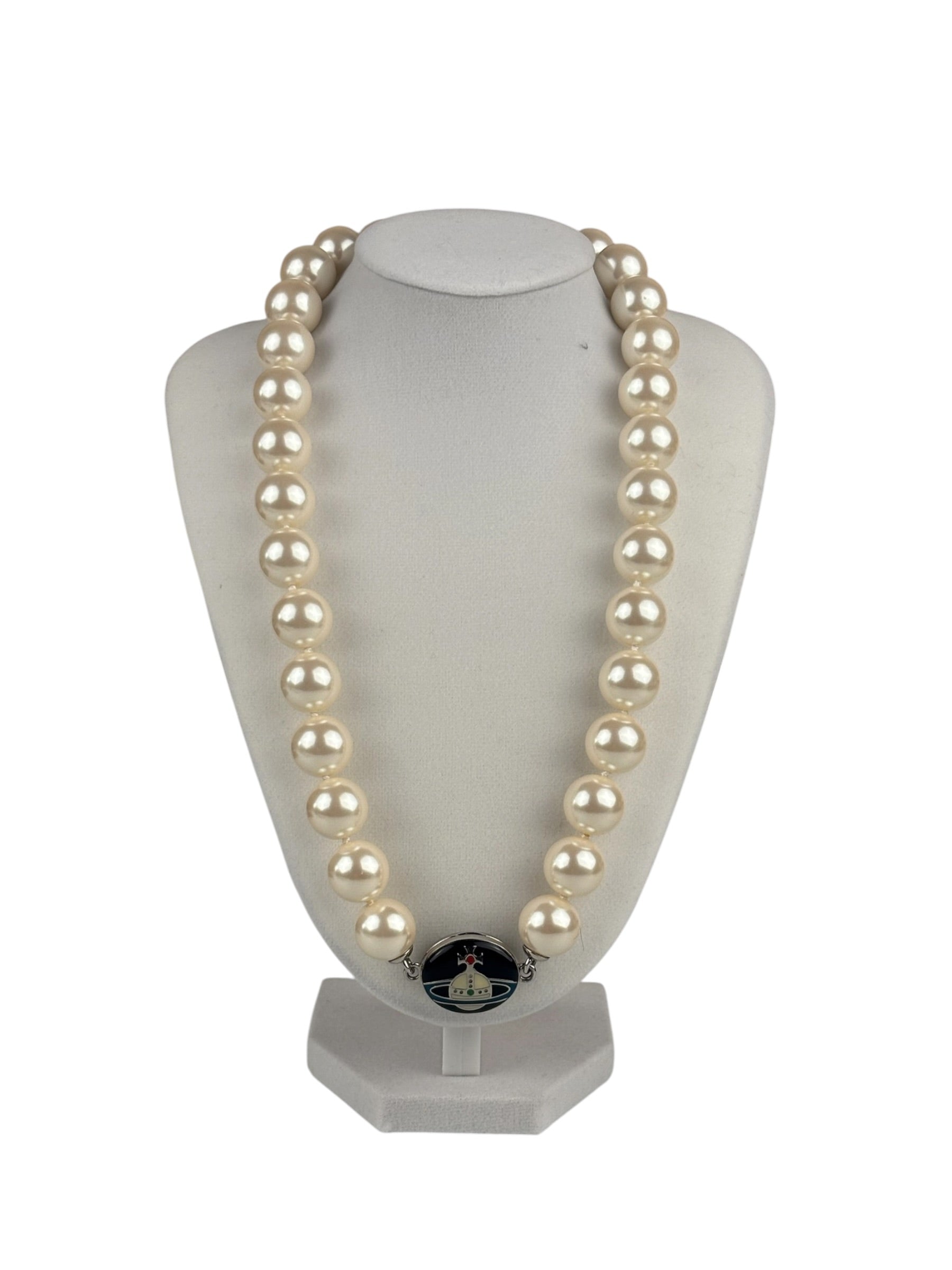 Vivienne Westwood Loelia Pearl Necklace