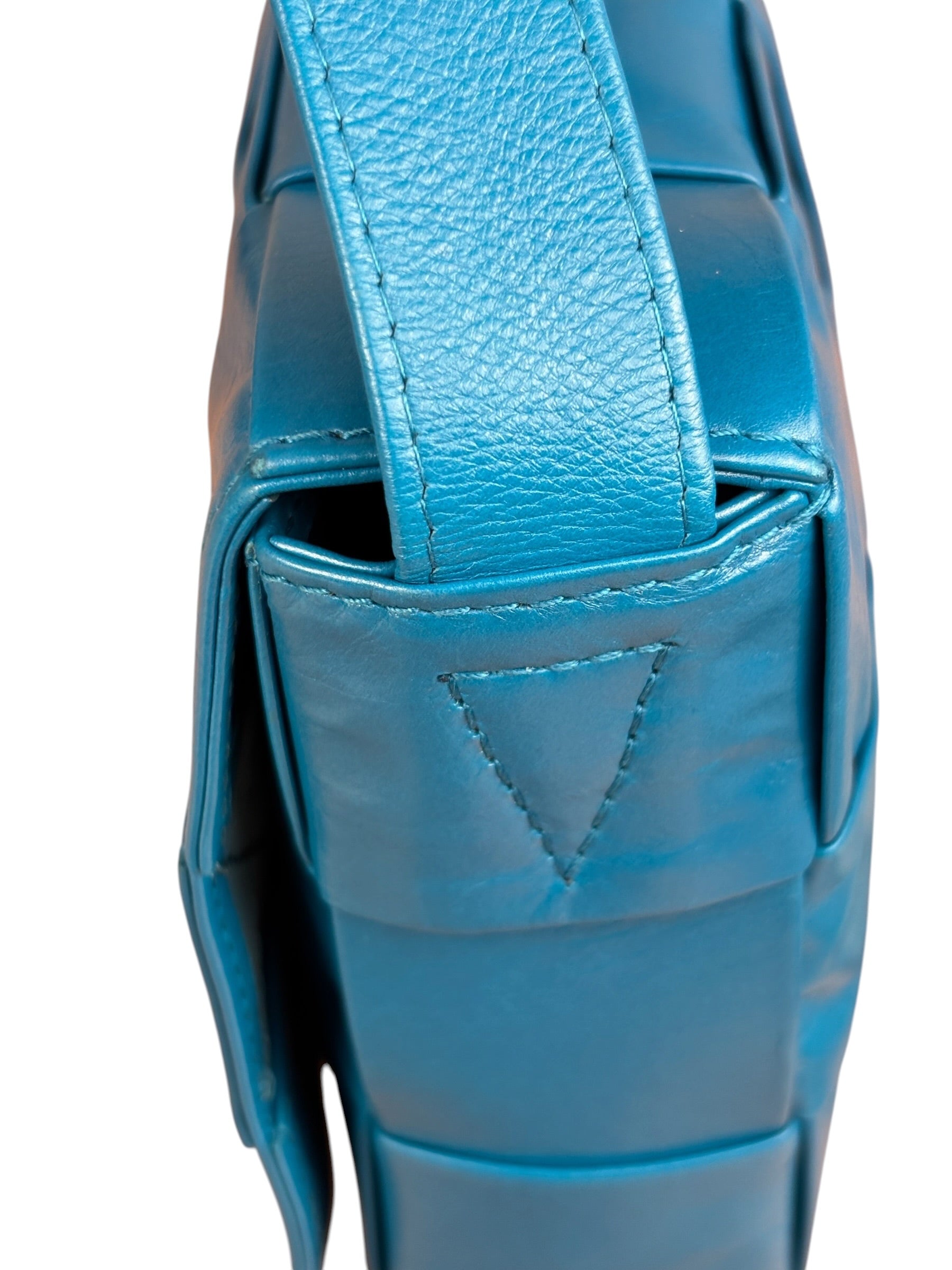 Bottega Veneta Cyan Leather Cassete Bag