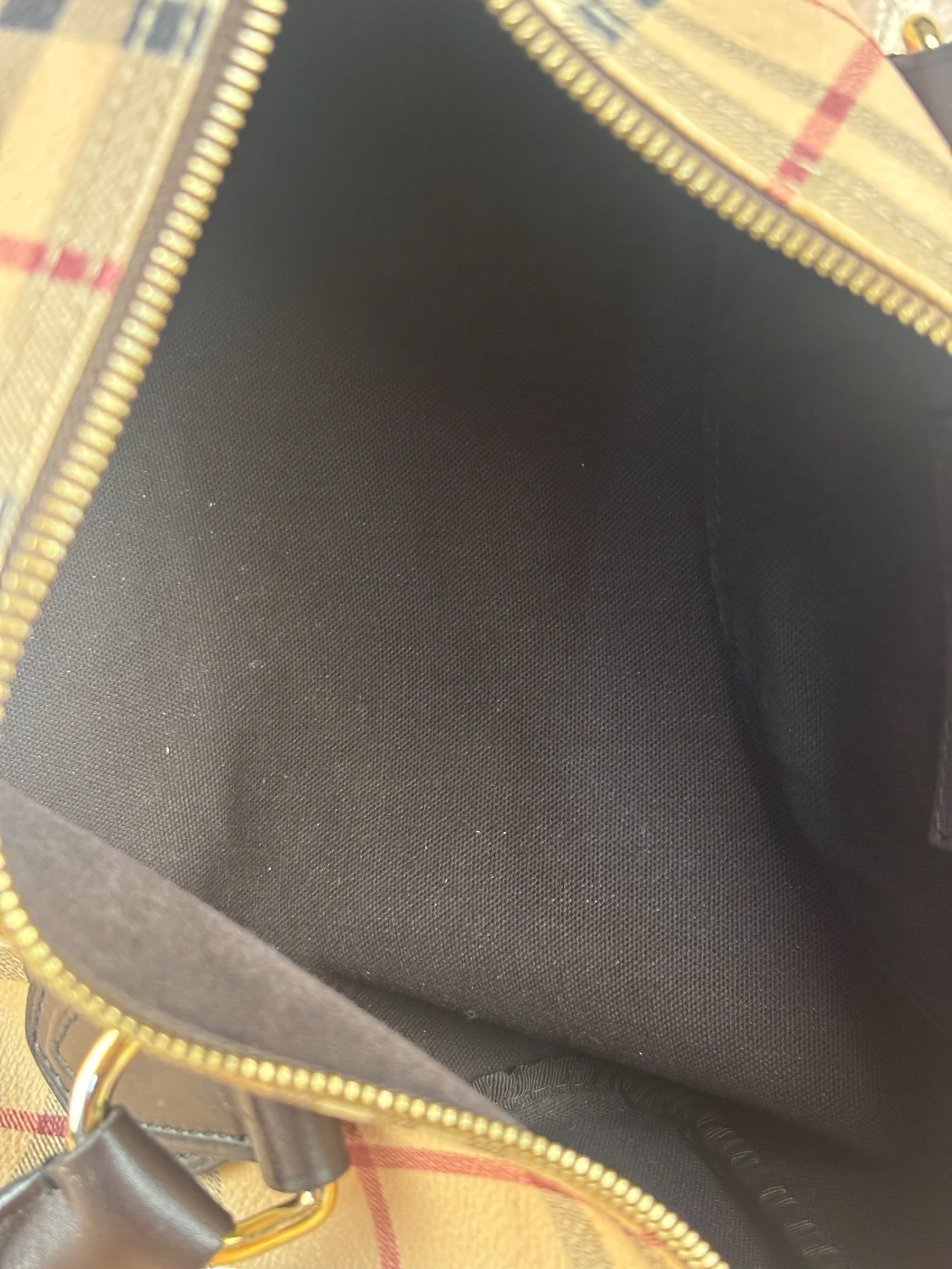 Burberry Vintage House Check Haymarkett Chester Bowling Handbag