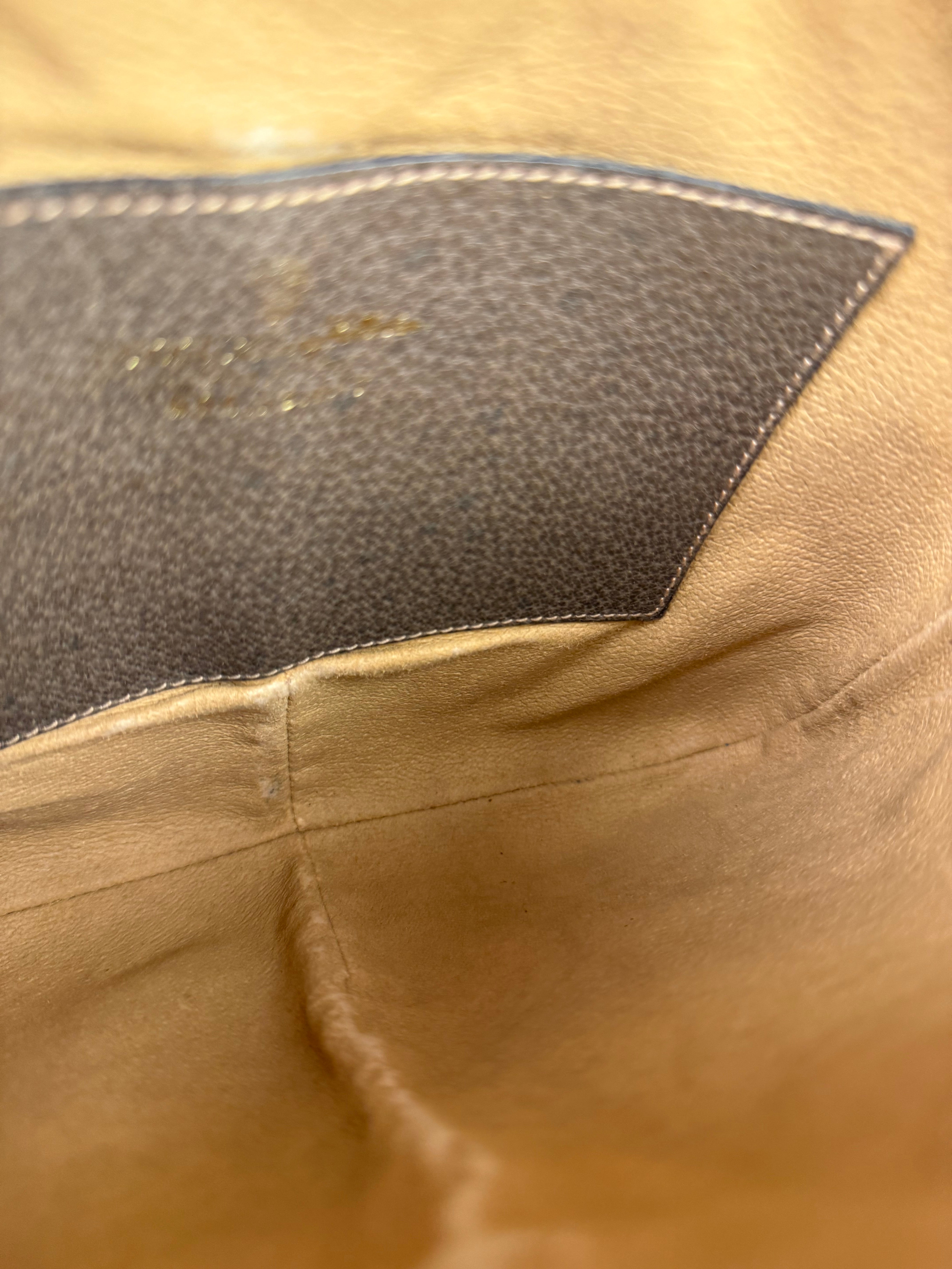 Gucci Vintage Beige GG Supreme Crossbody Bag