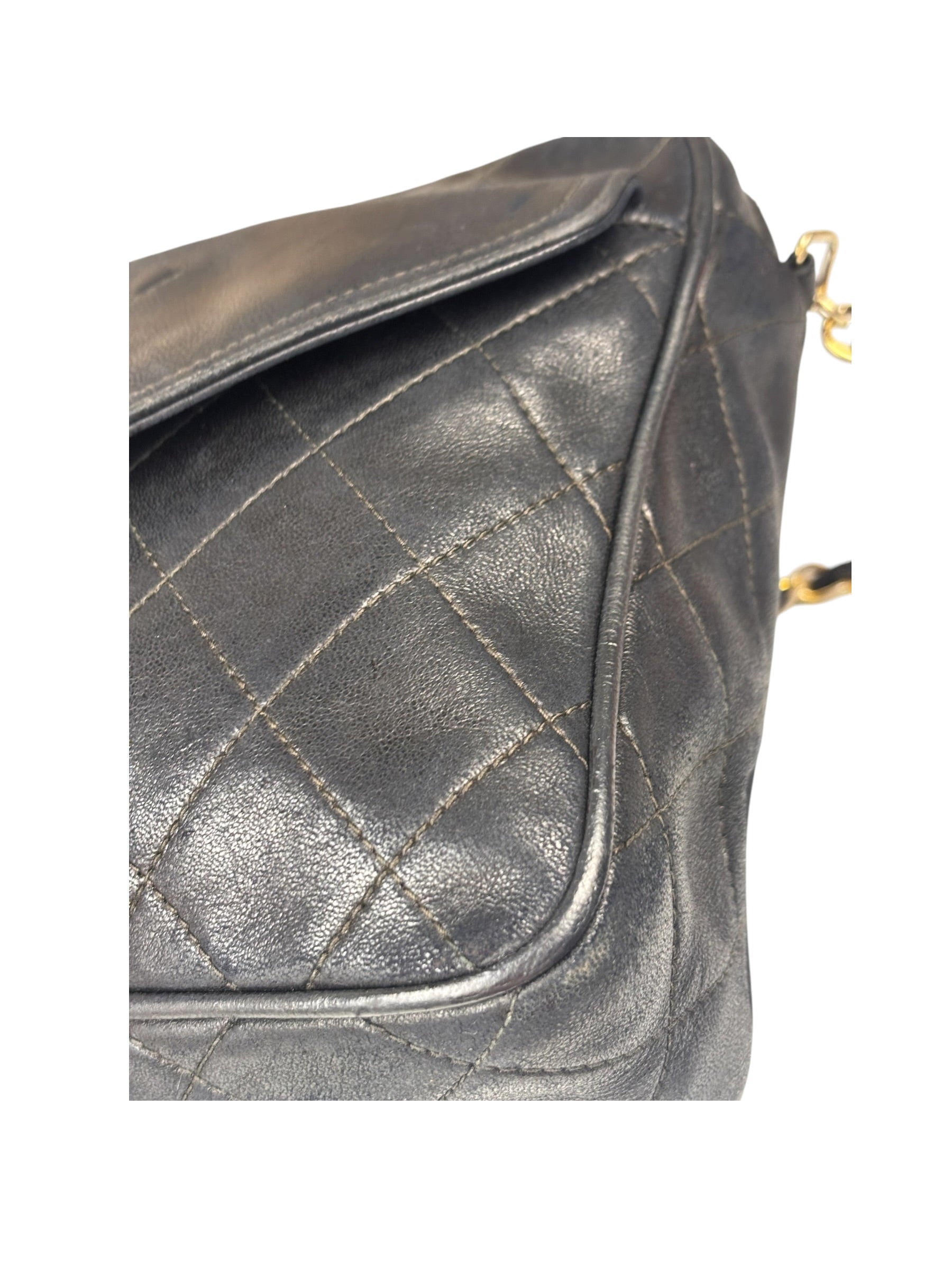 Chanel Vintage Black Quilted Leather CC Camera Bag 1989
