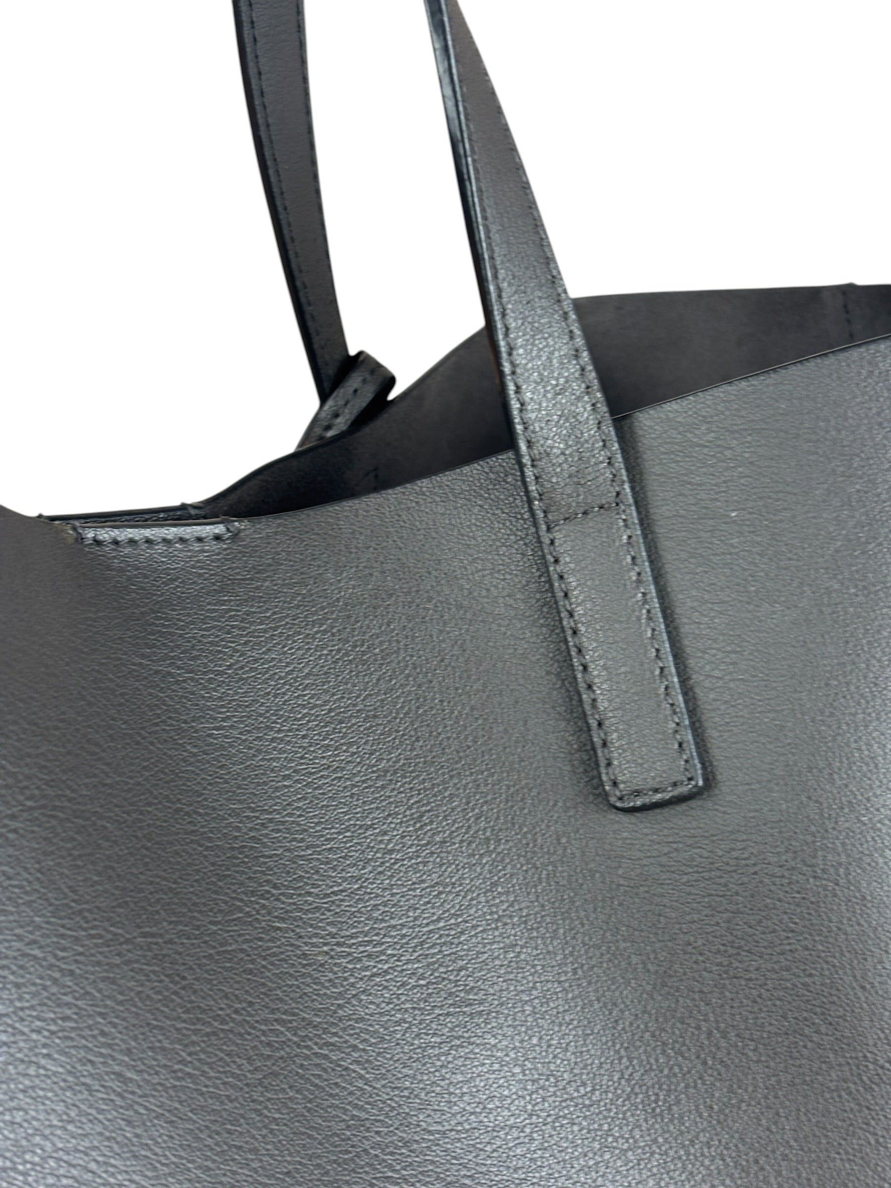 Yves Saint Laurent Leather East-West Shopping Tote Bag