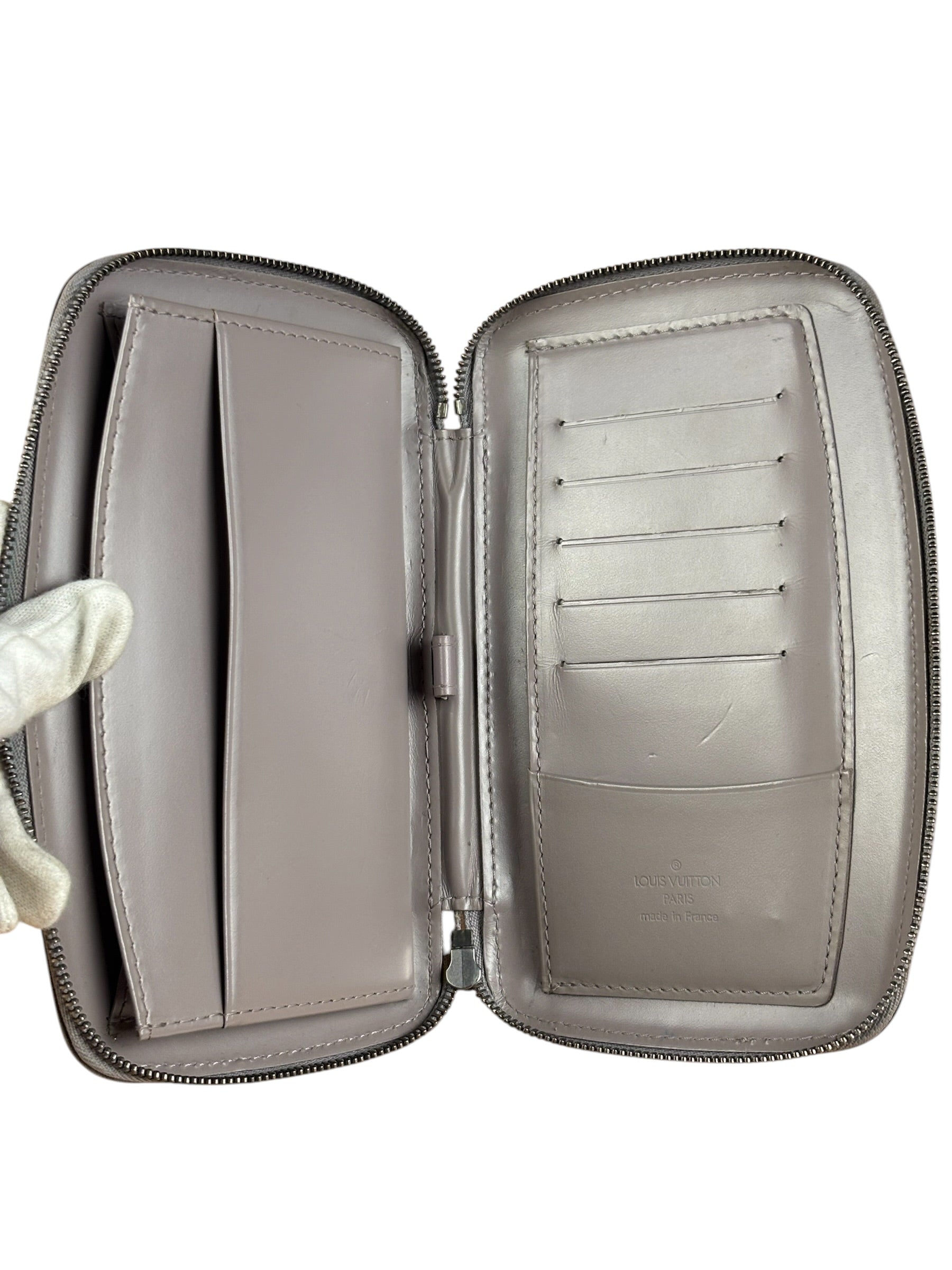 Louis Vuiiton Light Purple Epi Organizer Wallet