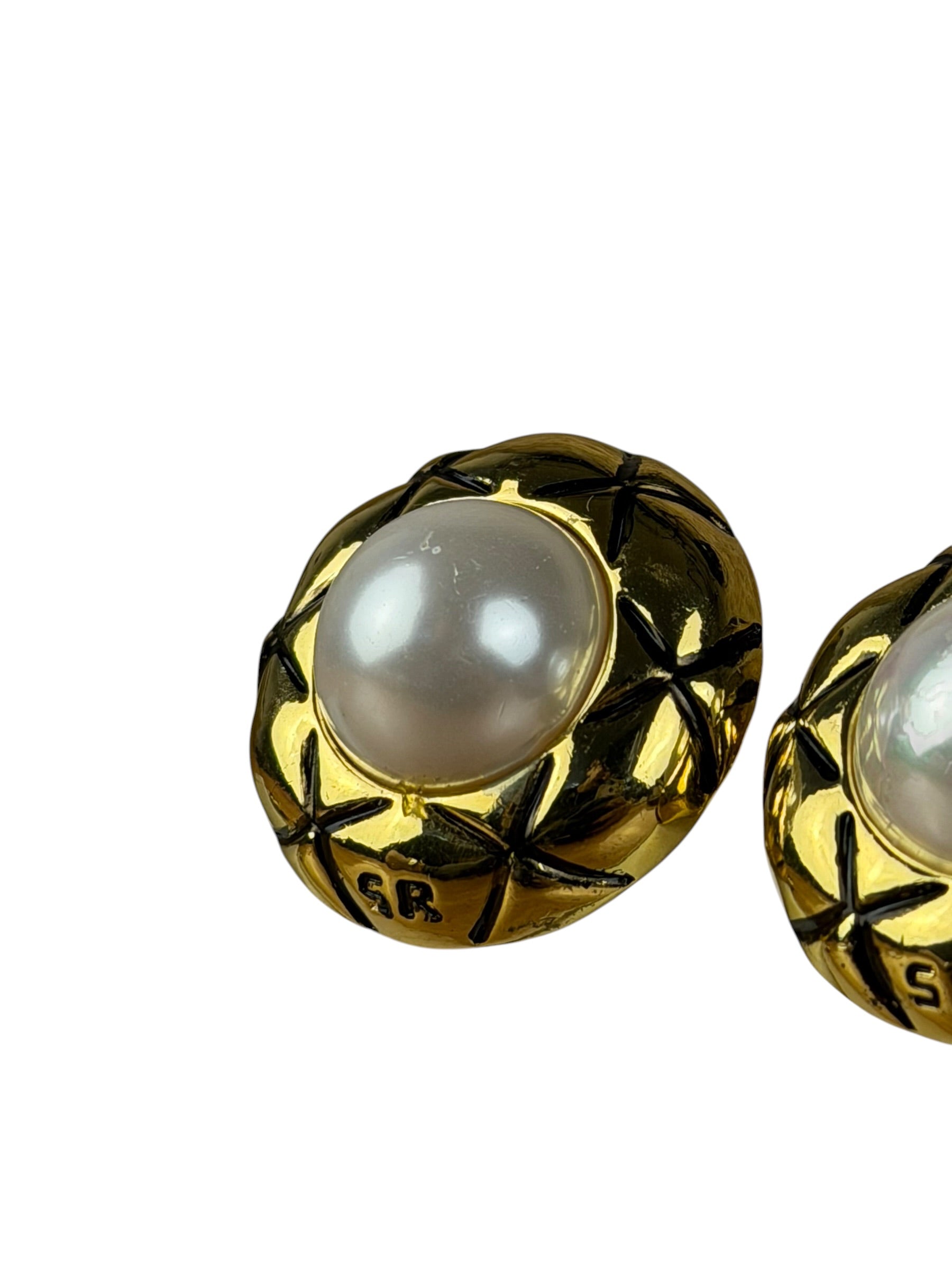 Chanel Vintage Clip On Earrings SR