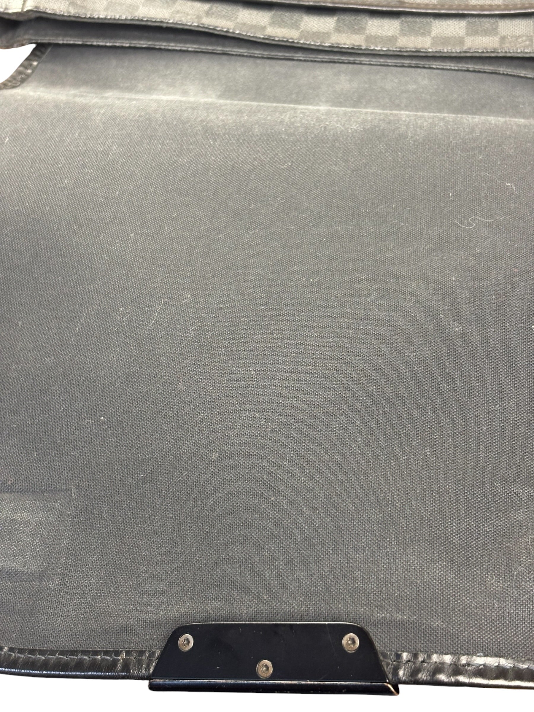Louis Vuitton Damier Graphite Daniel Messenger Bag