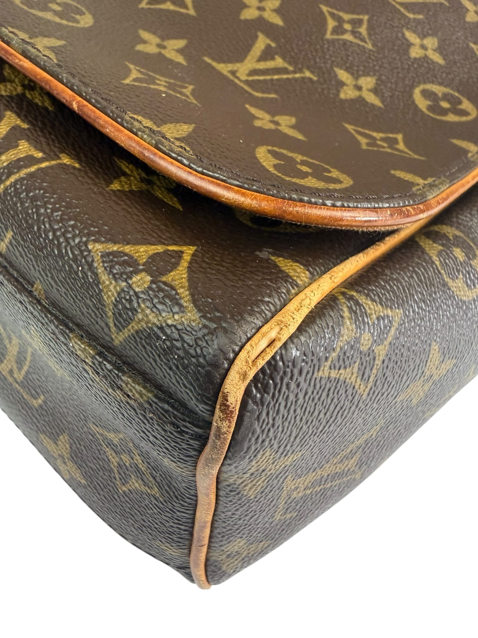 Louis Vuitton Monogram Abbesses Messenger Bag GM