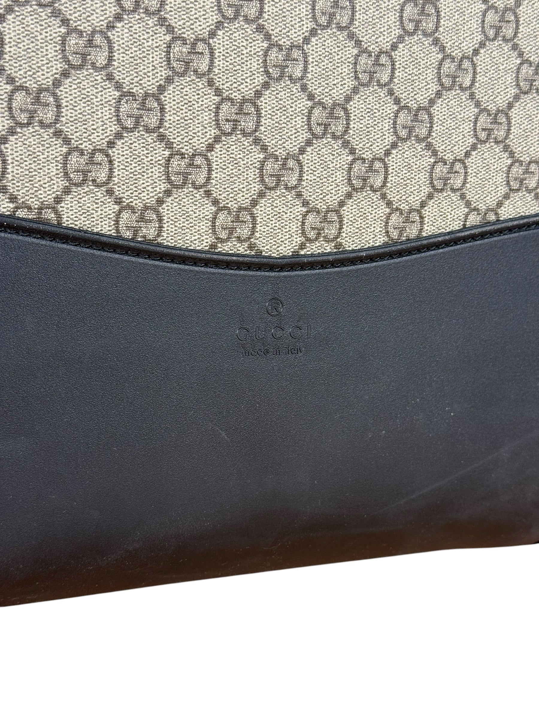 Gucci GG Supreme Medium Trolley Luggage