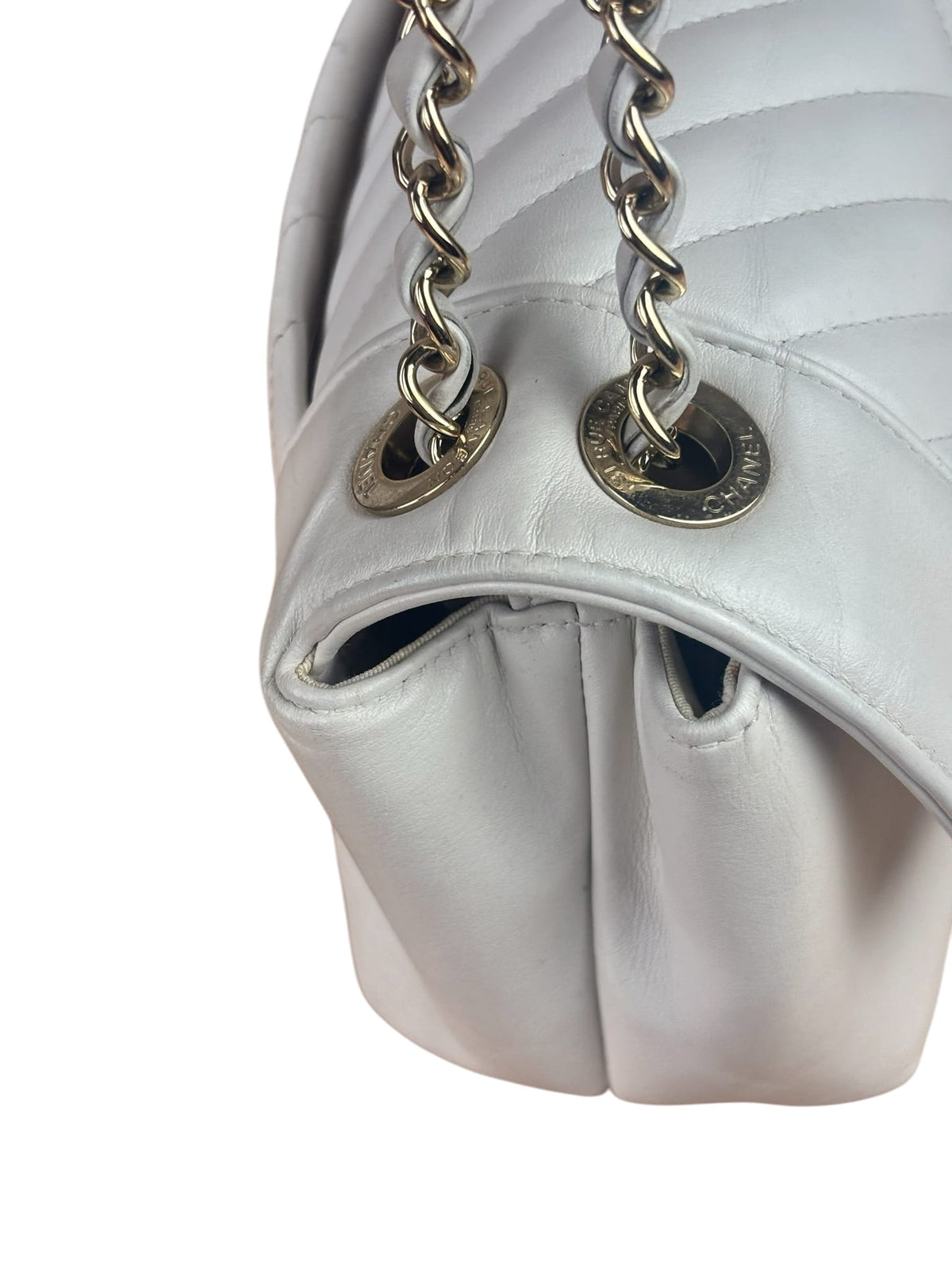 Chanel White Lambskin Chevron-Quilted Flap Bag 2019