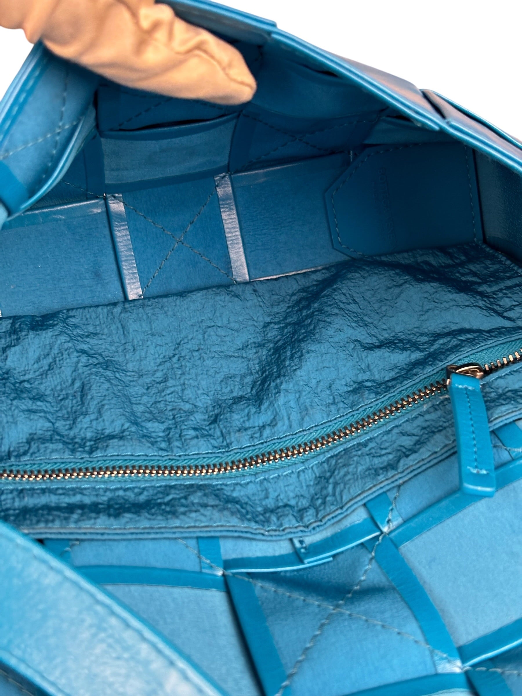 Bottega Veneta Cyan Leather Cassete Bag