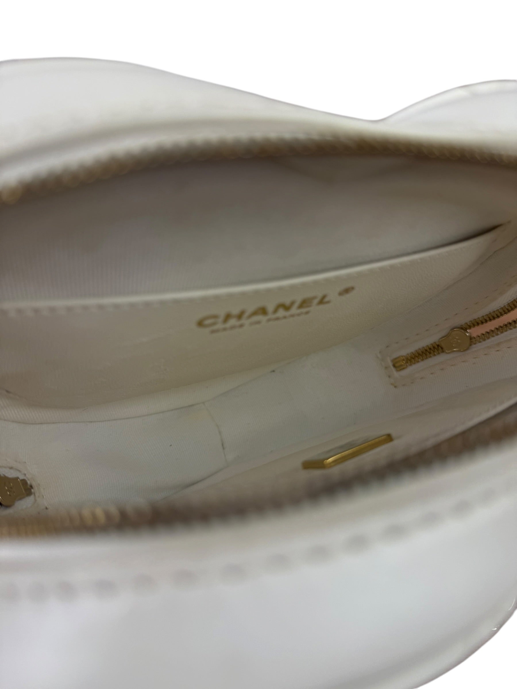 Chanel CC In Love White Quilted Leather Heart Bag 2022