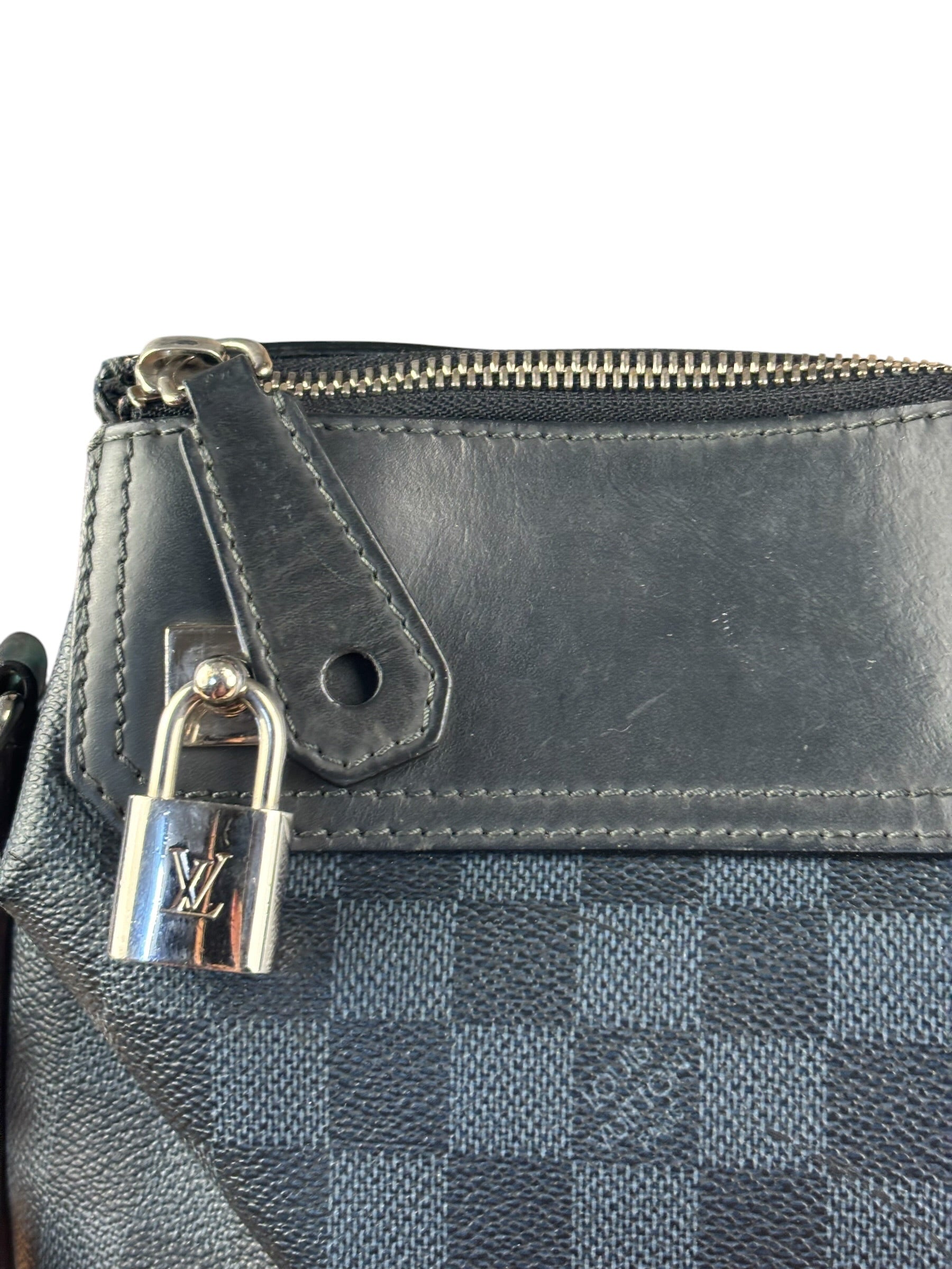 Louis Vuitton Damier Cobalt Greenwich Messenger Bag