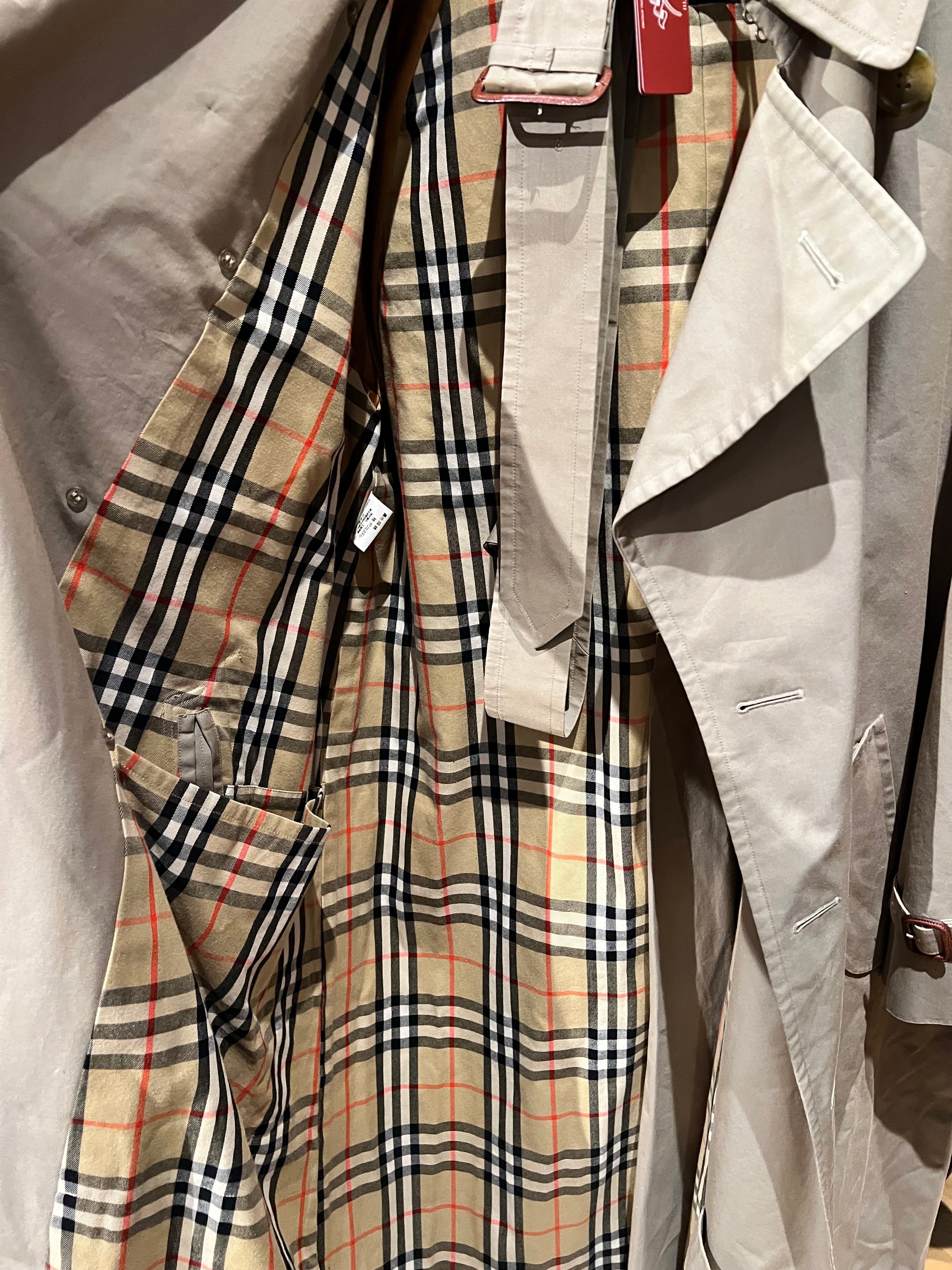 Burberry Long Button-Up Trench Coat
