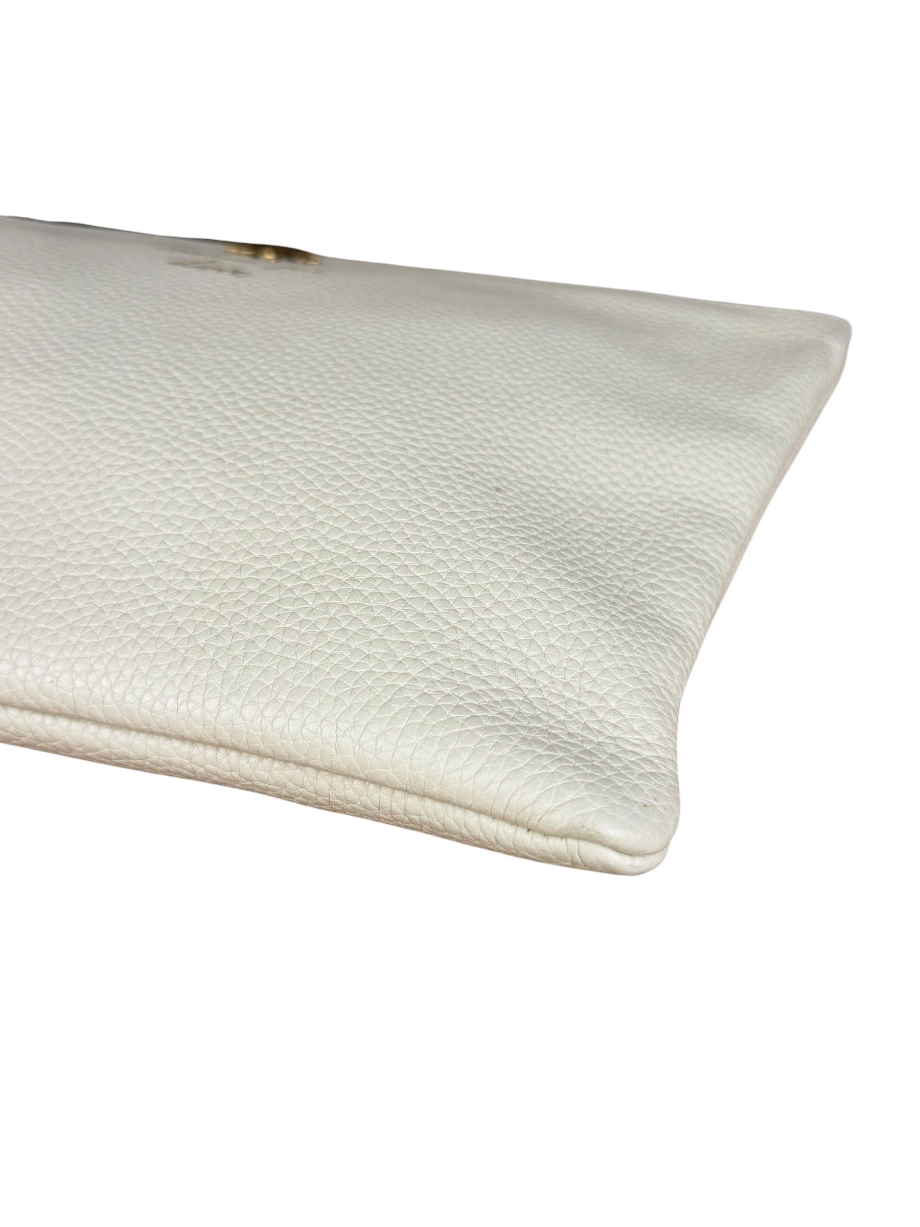 Gucci Ivory Pebbled Leather Bee Zip Clutch Pouch