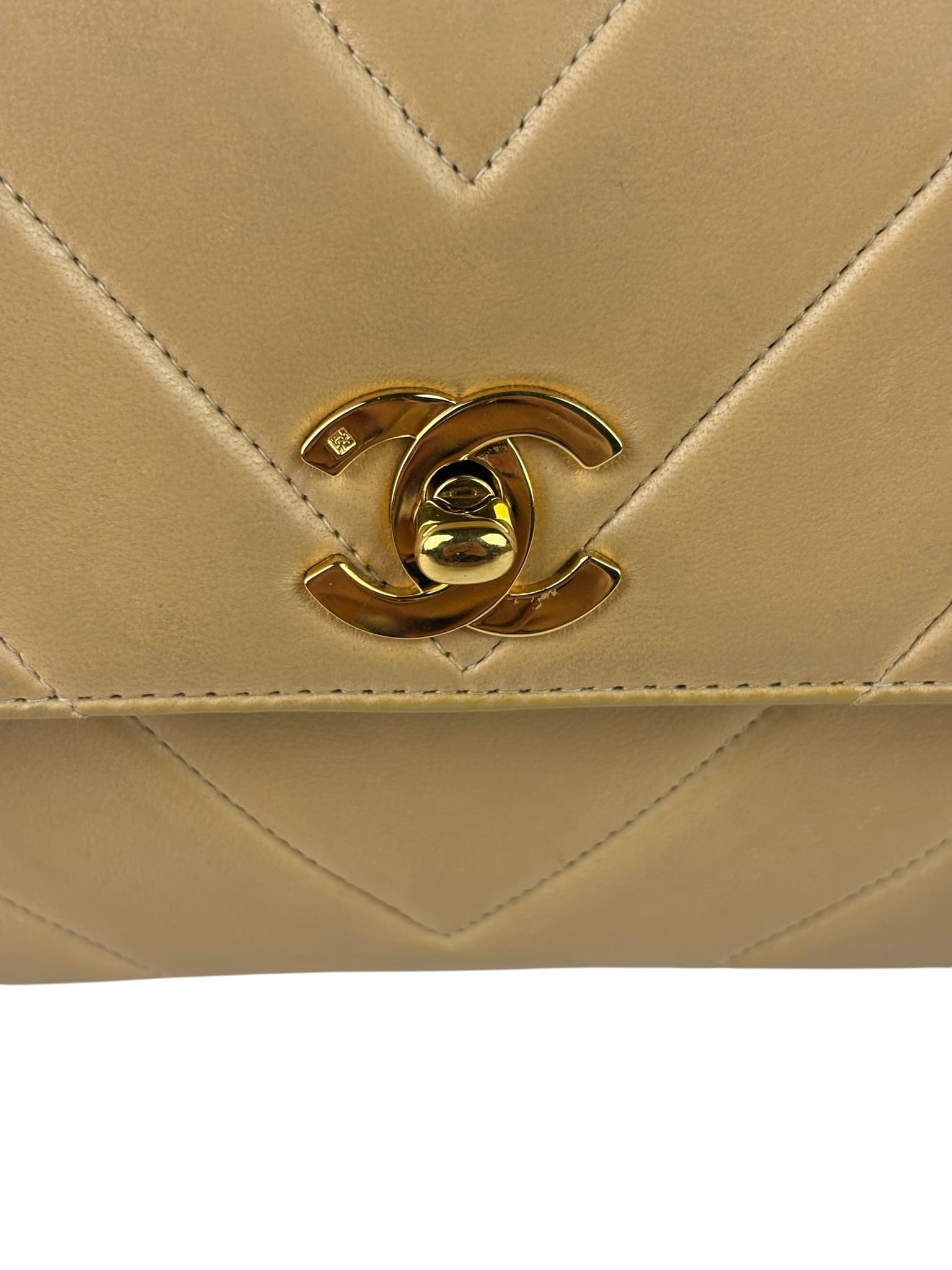 Chanel Vintage Beige Lambskin Chevron Coco Handle Flap Two-Way Bag 1991
