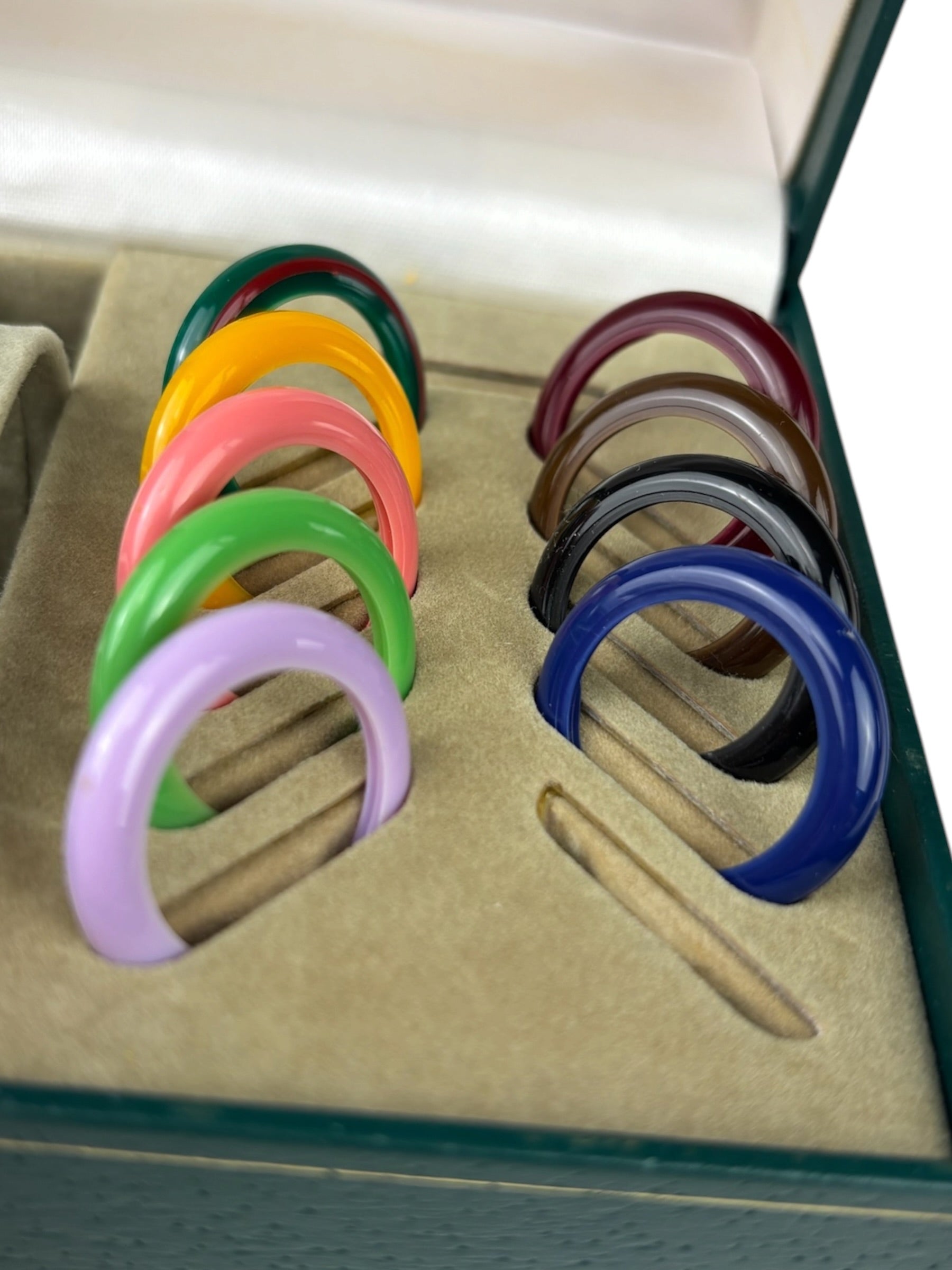 Gucci Interchangeable Bezel Watch 10 Bezels