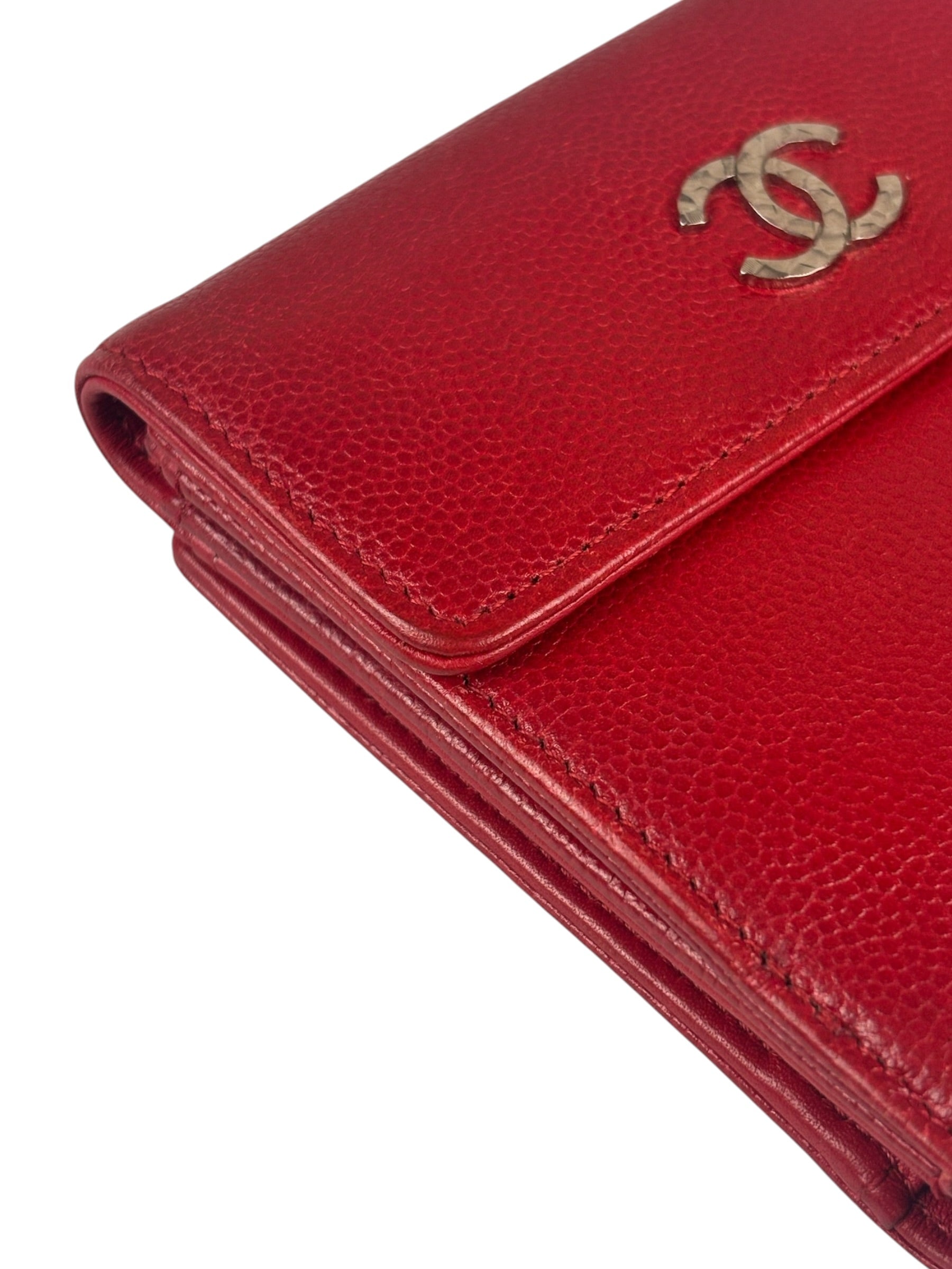 Chanel Vintage Red Caviar Compact Wallet 2010