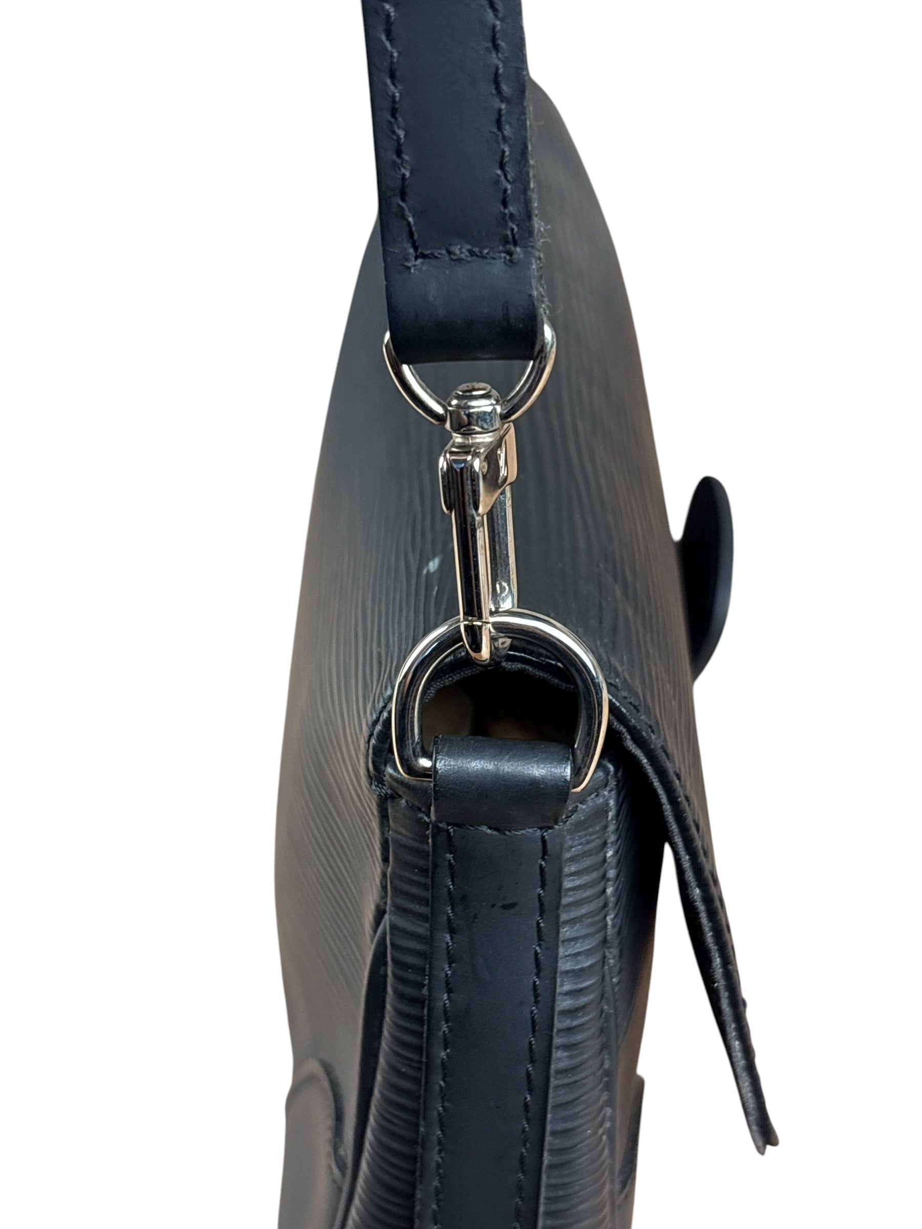 Louis Vuitton Black Epi Leather Segur Pochette