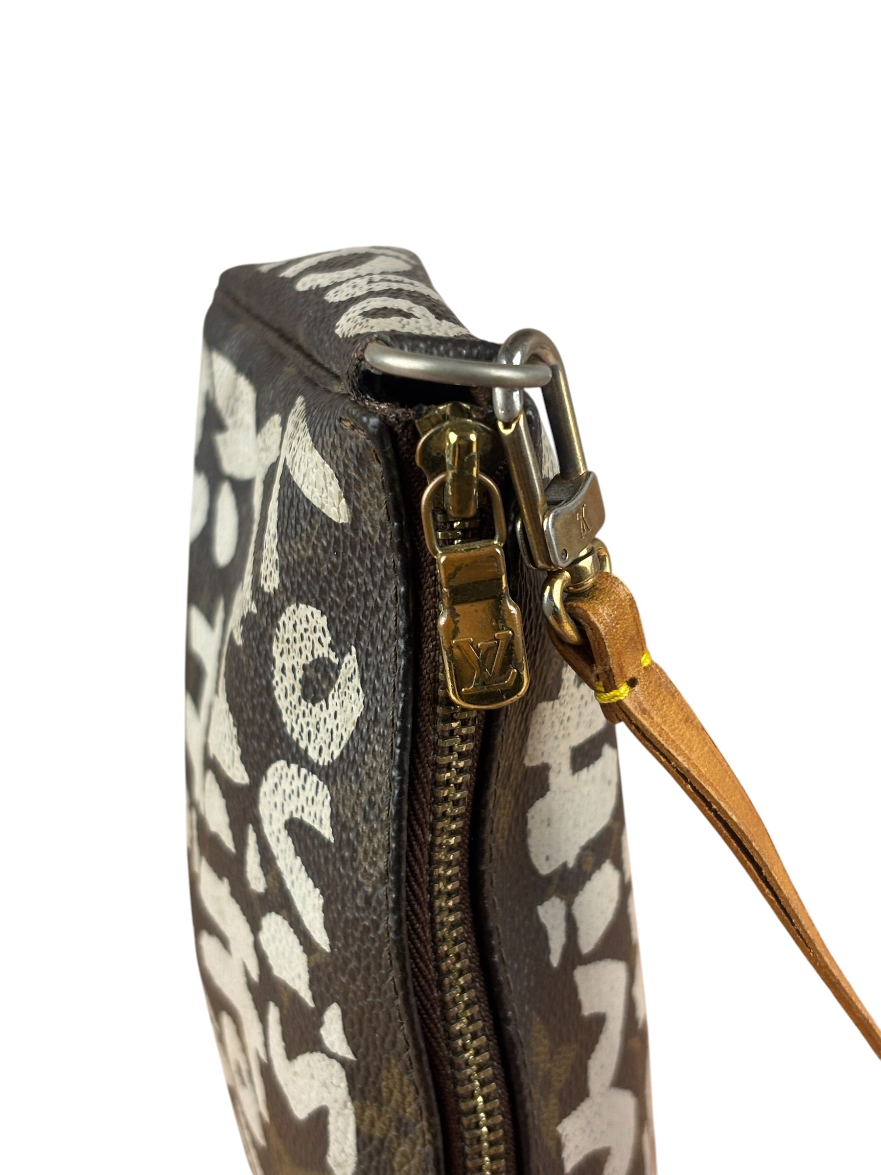 Louis Vuitton Graffiti Canvas Monogram White Spray-Paint Pochette