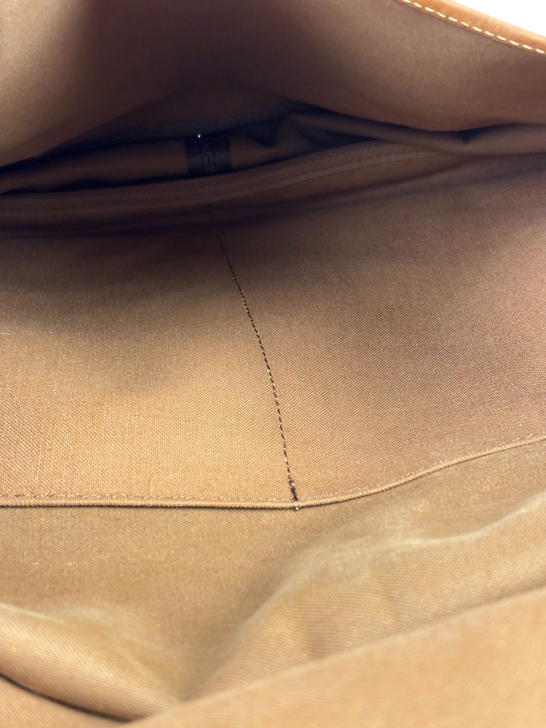 Louis Vuitton Monogram Saumur 43 Messenger Bag