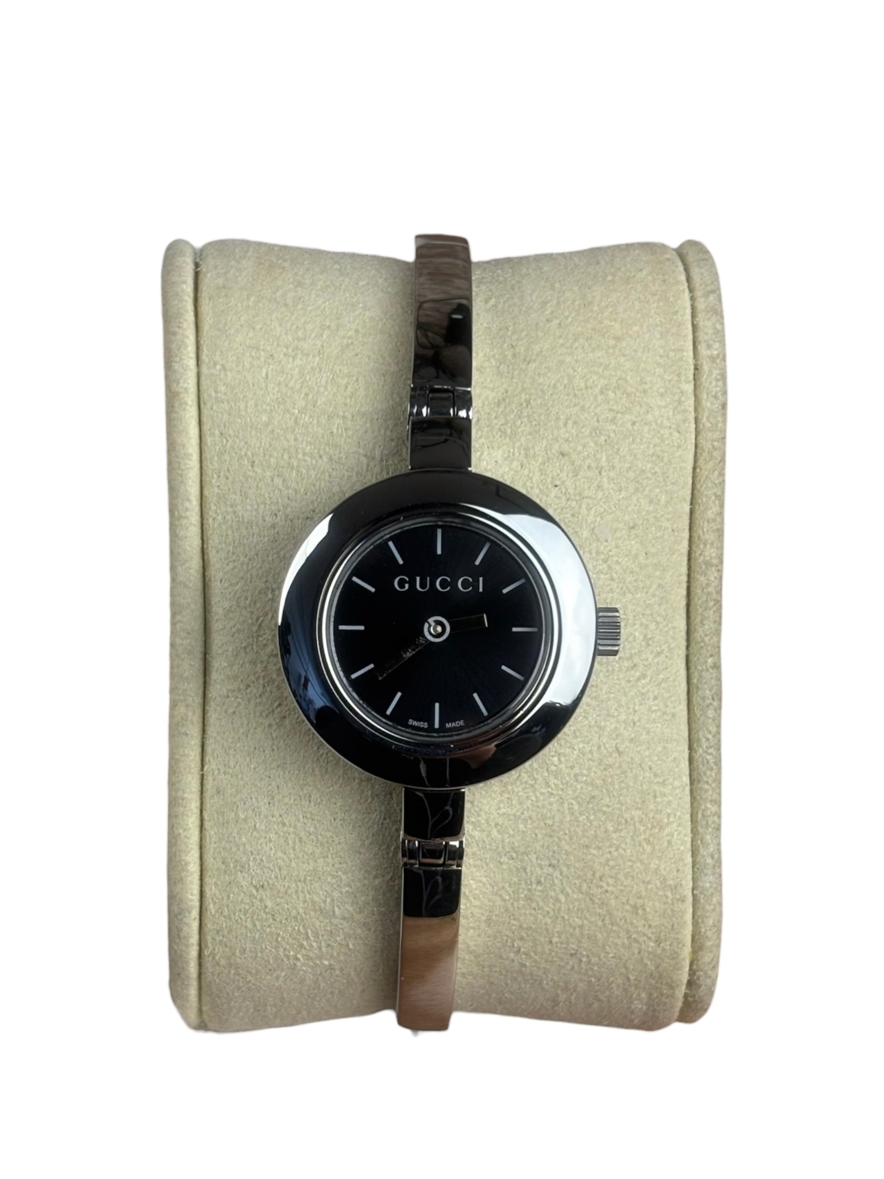 Gucci 105 Round Black Stick Dial Bangle